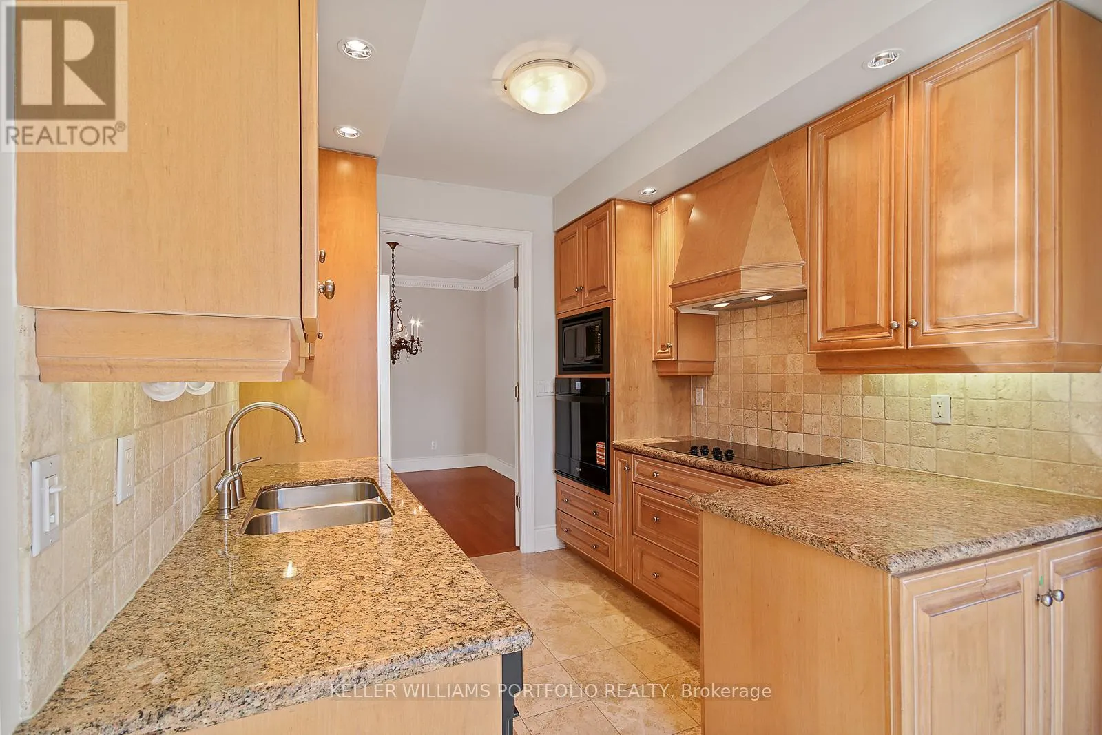 1003 - 10 BELLAIR STREET