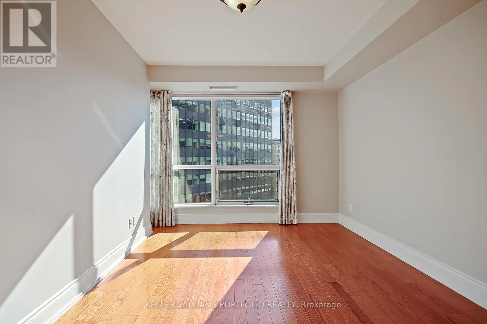 1003 - 10 BELLAIR STREET