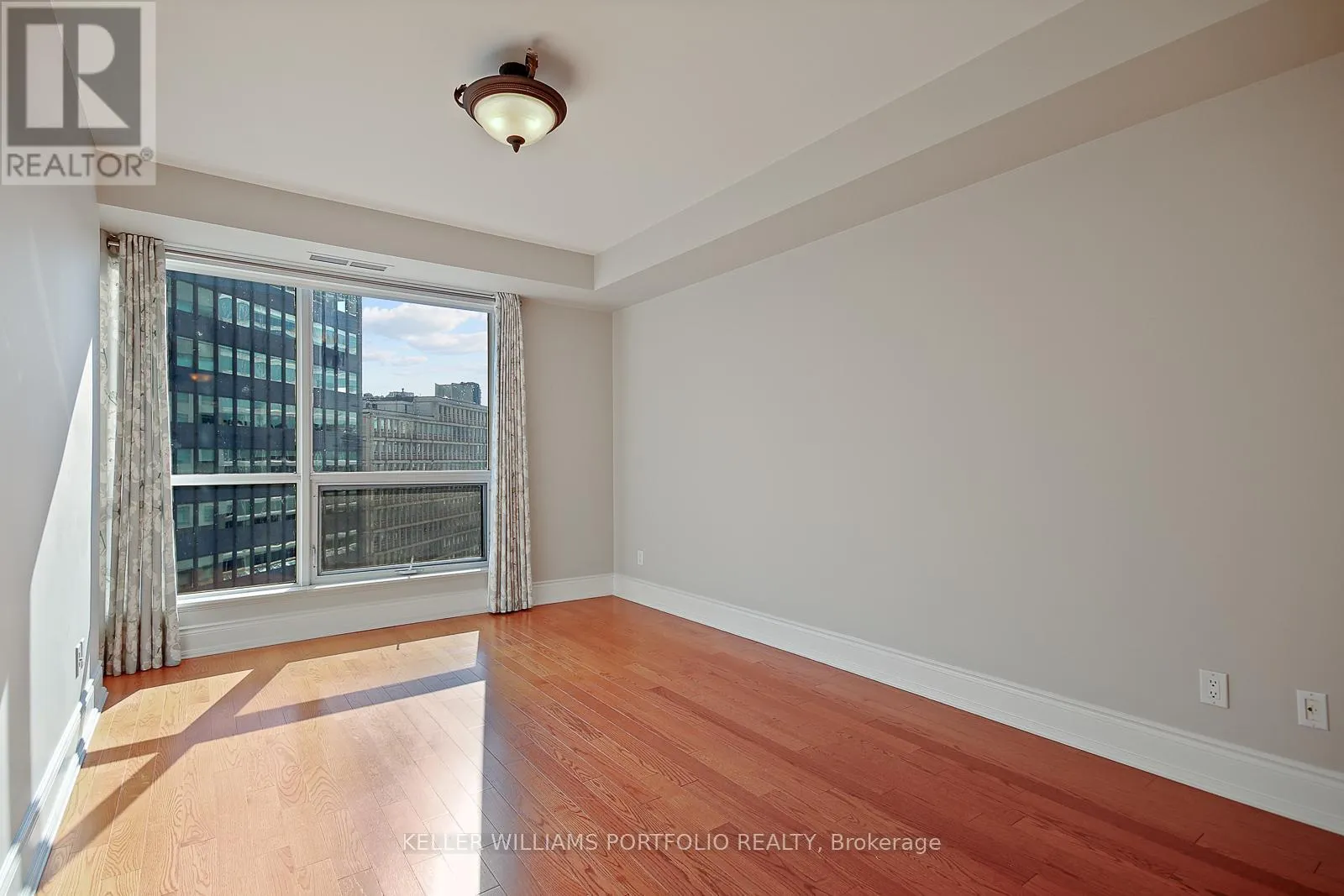 1003 - 10 BELLAIR STREET