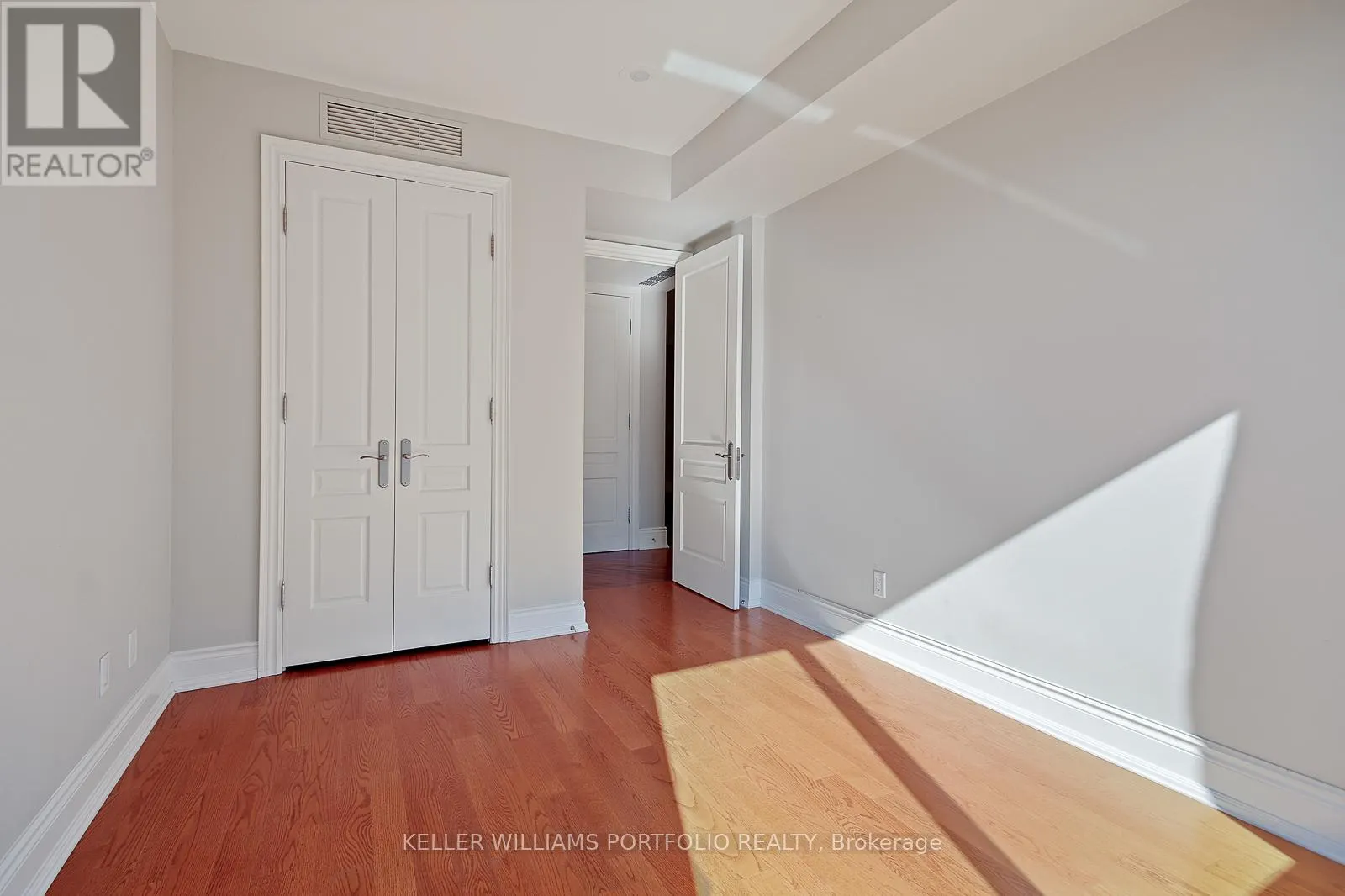 1003 - 10 BELLAIR STREET