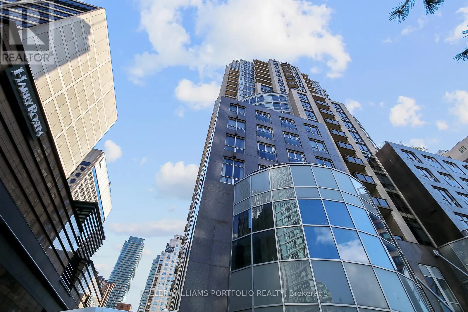 1003 - 10 BELLAIR STREET