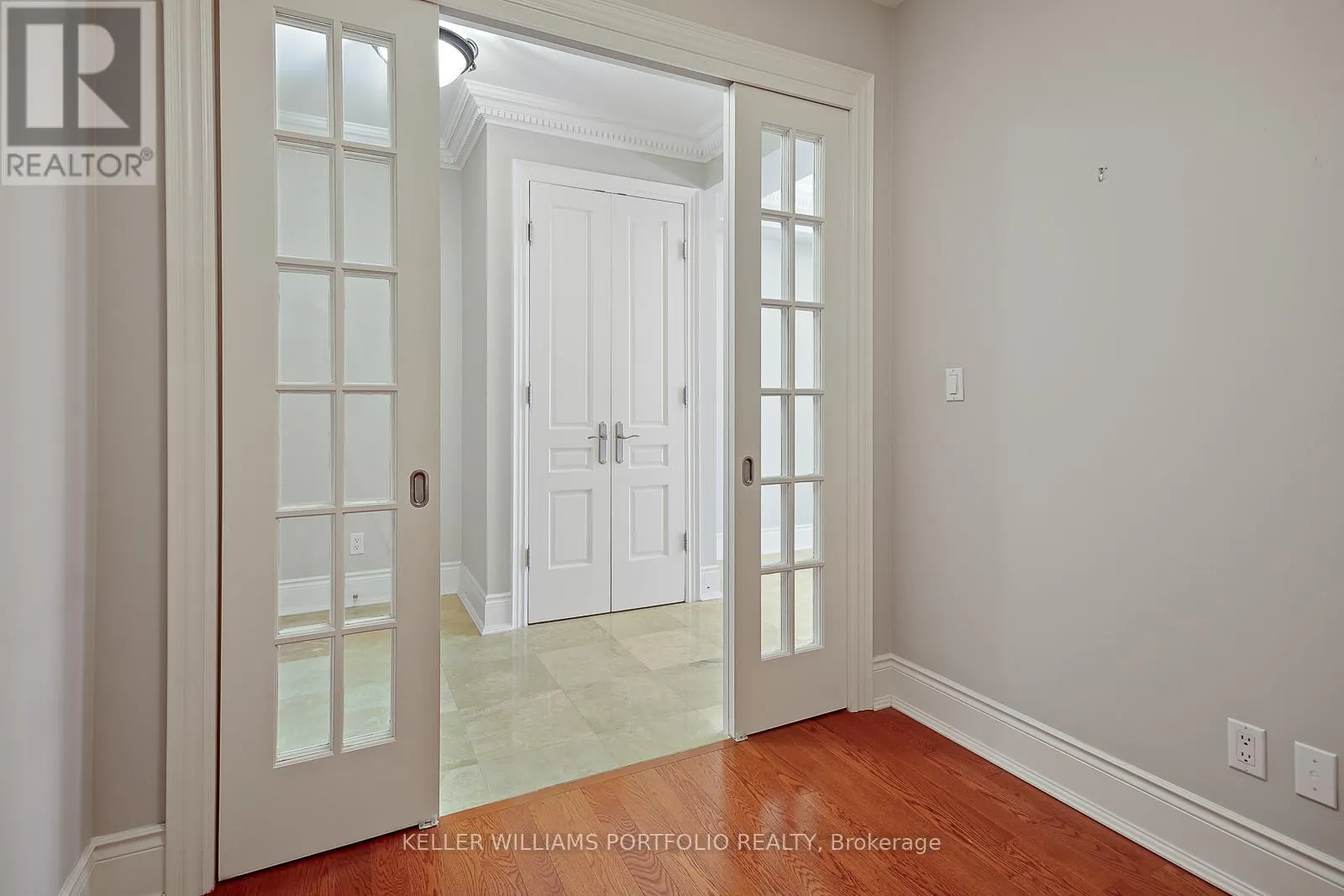 1003 - 10 BELLAIR STREET