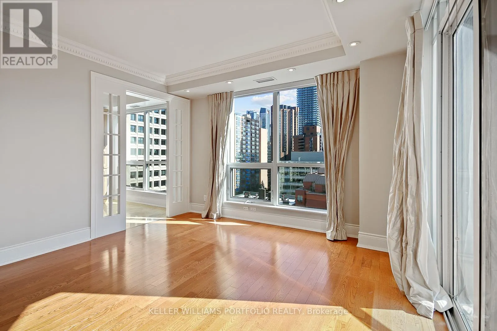 1003 - 10 BELLAIR STREET