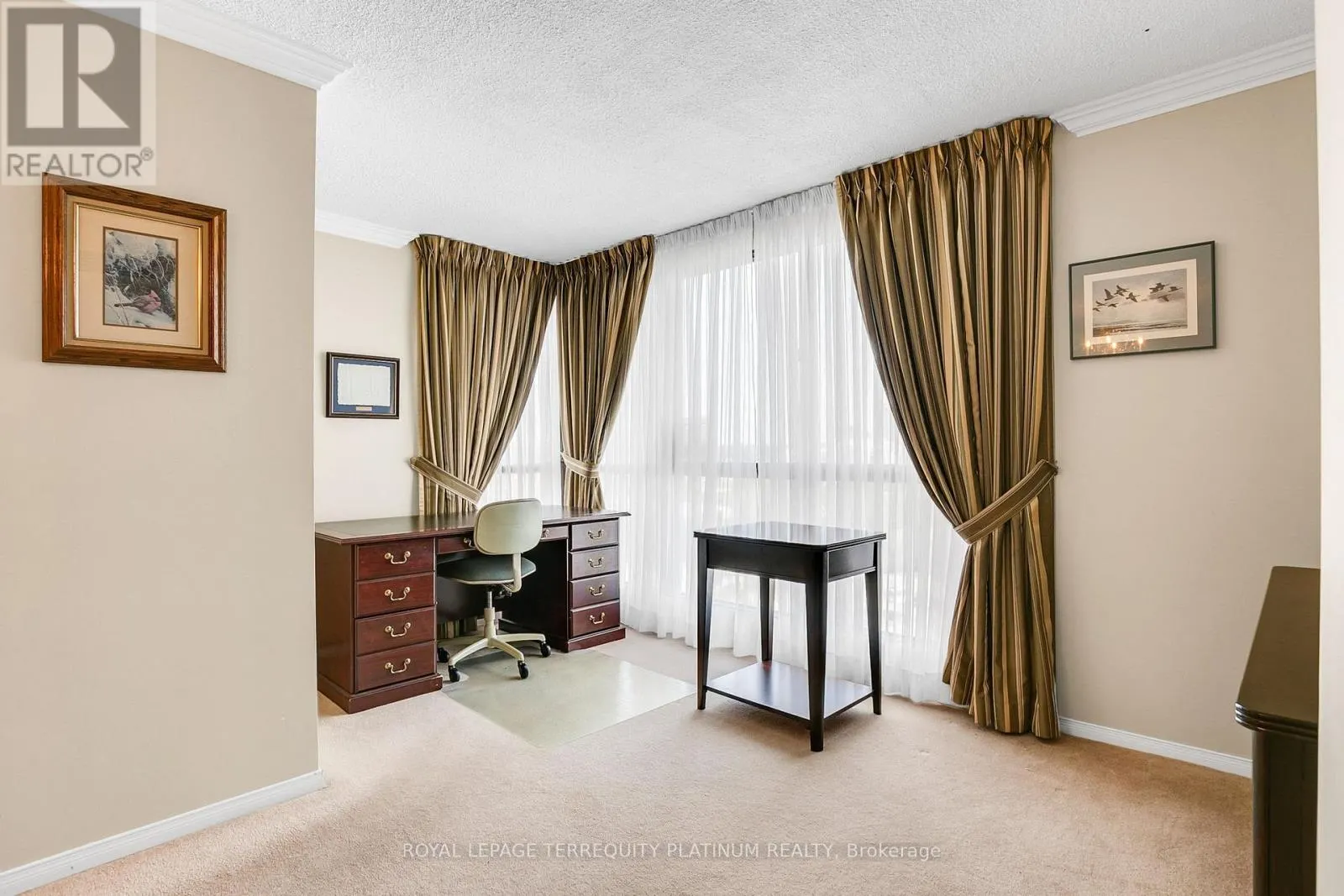 1202 - 3 CONCORDE PLACE