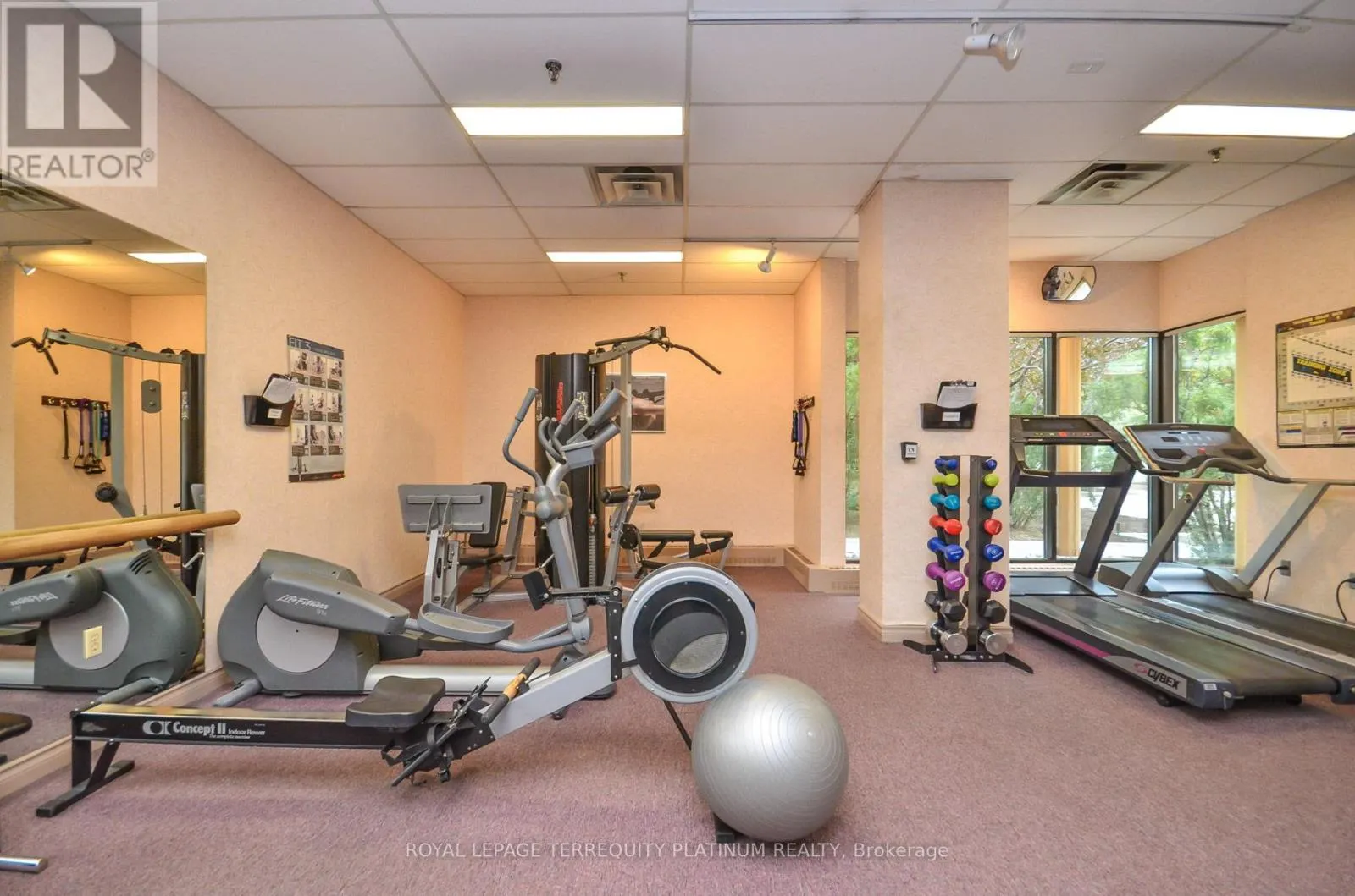 1202 - 3 CONCORDE PLACE