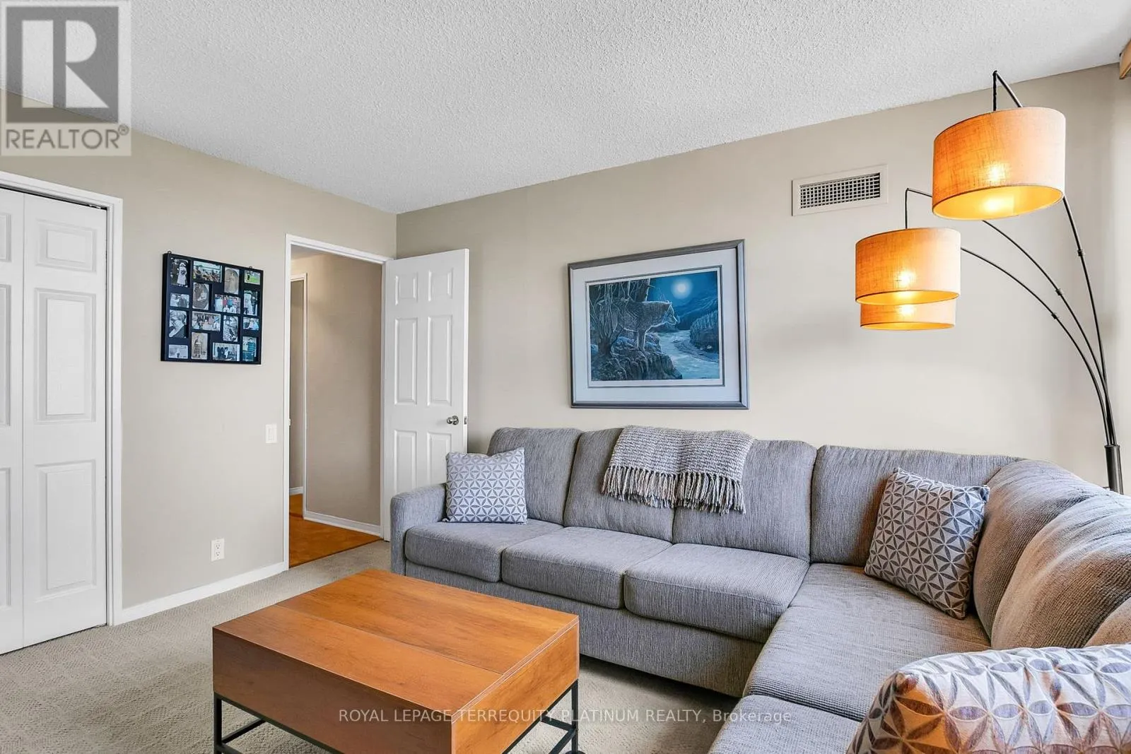1202 - 3 CONCORDE PLACE