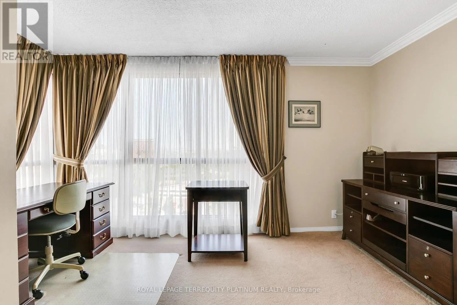 1202 - 3 CONCORDE PLACE