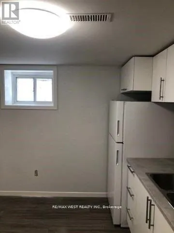 BSMNT - 54 CODSELL AVENUE