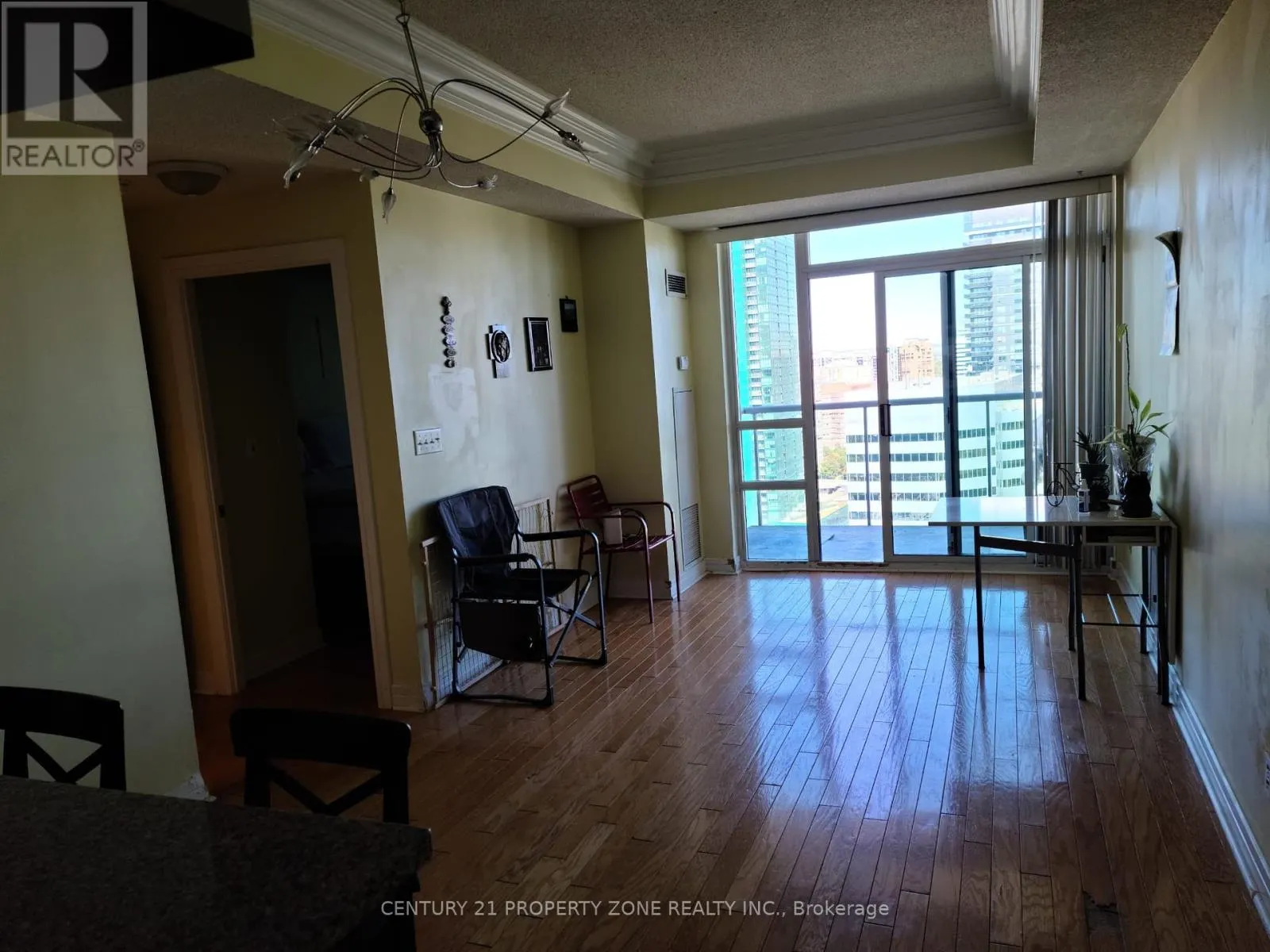 16 HARRISON GARDEN BOULEVARD