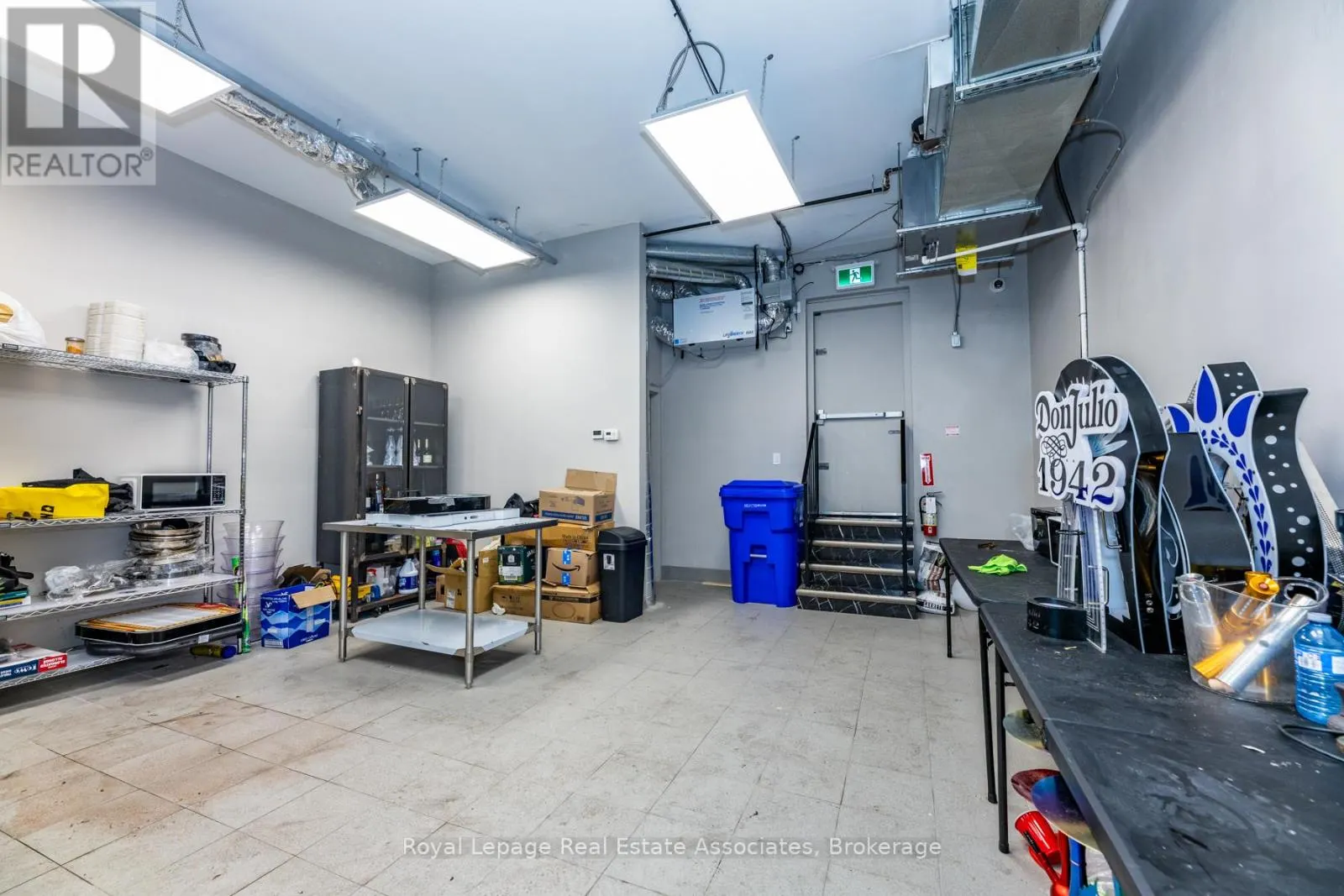 560 QUEEN STREET W