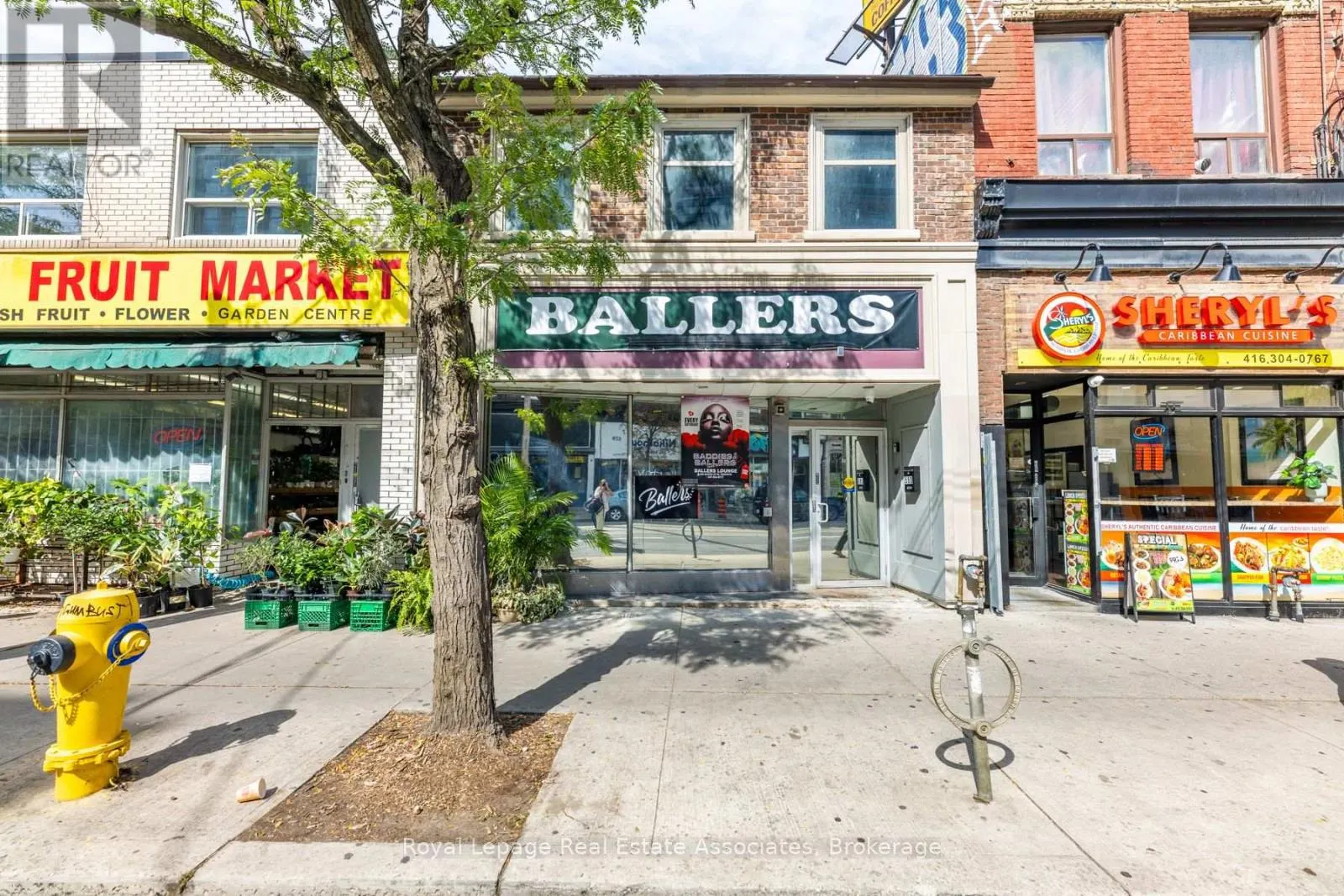 560 QUEEN STREET W