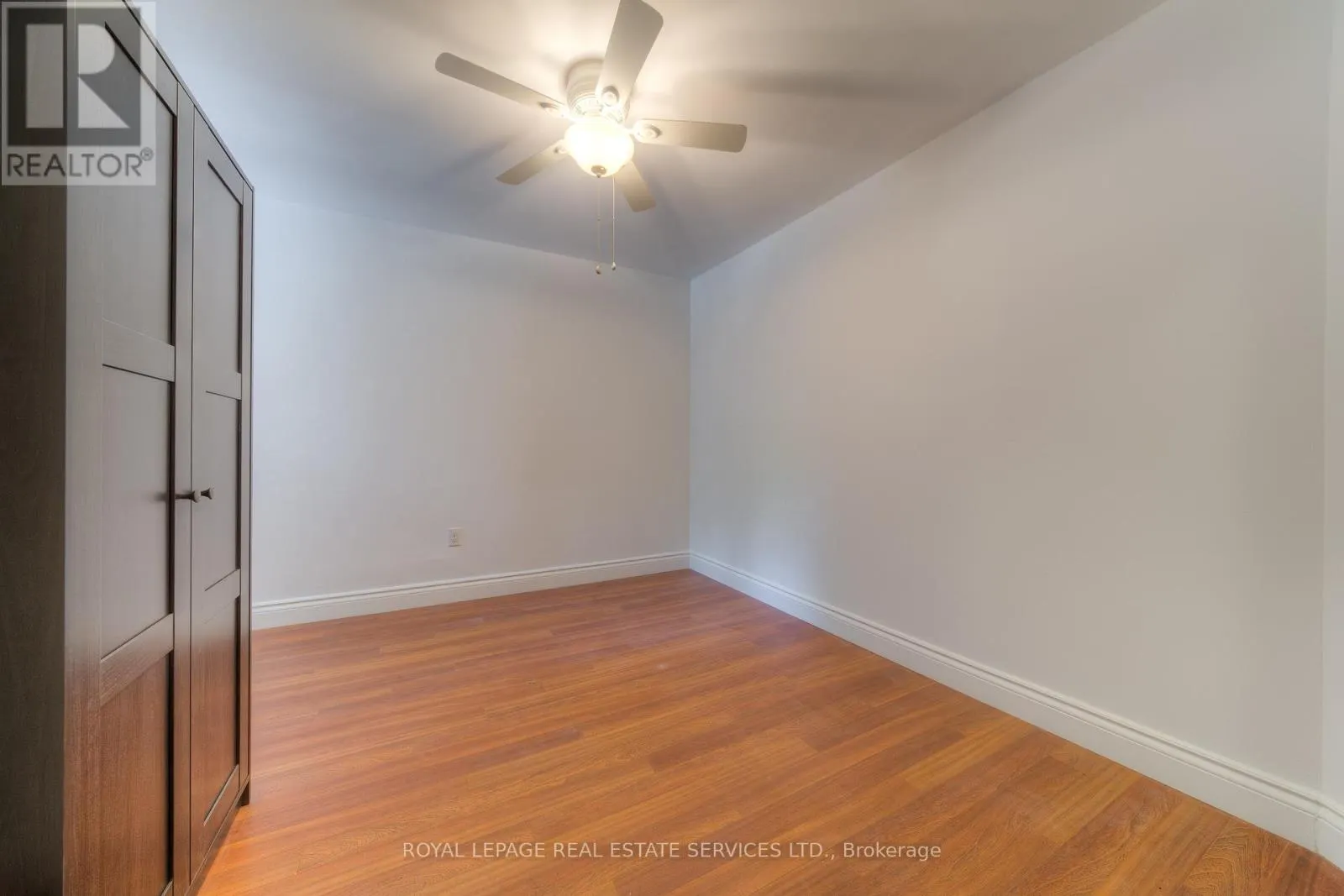 1391 DUNDAS STREET W