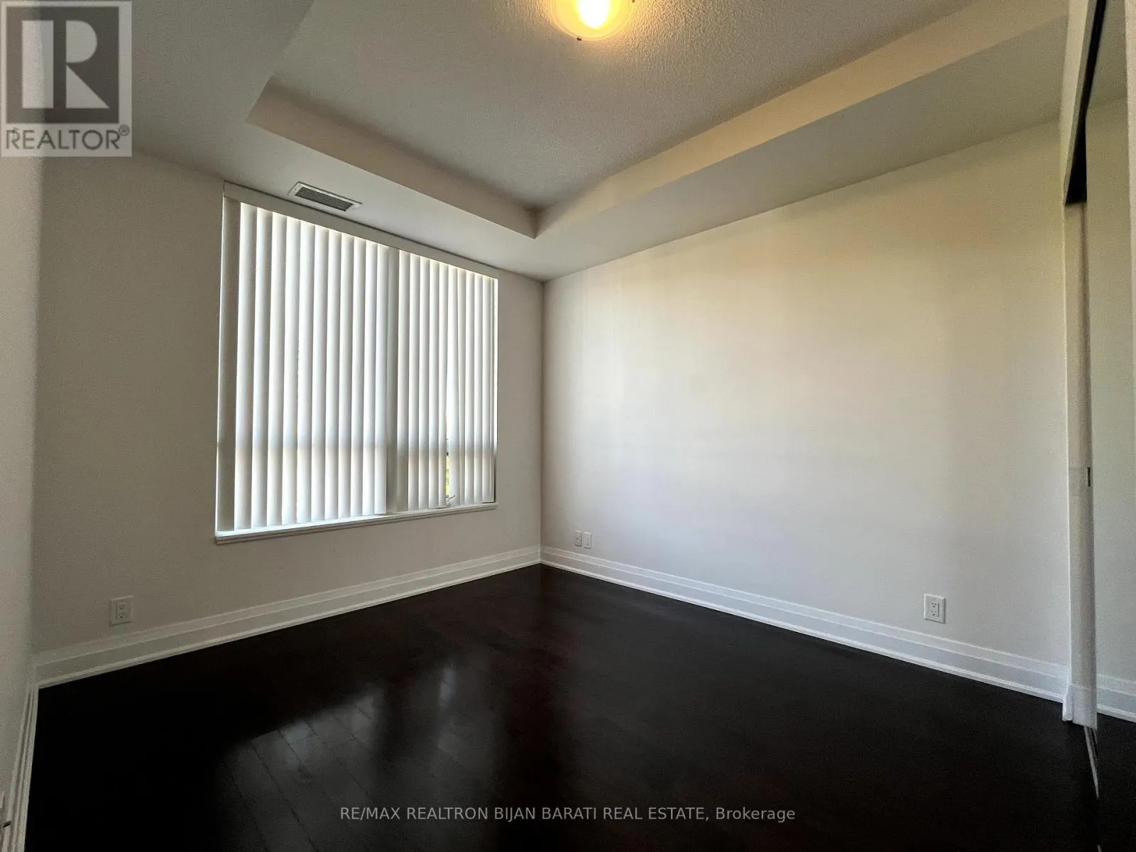 502 - 21 CLAIRTRELL ROAD