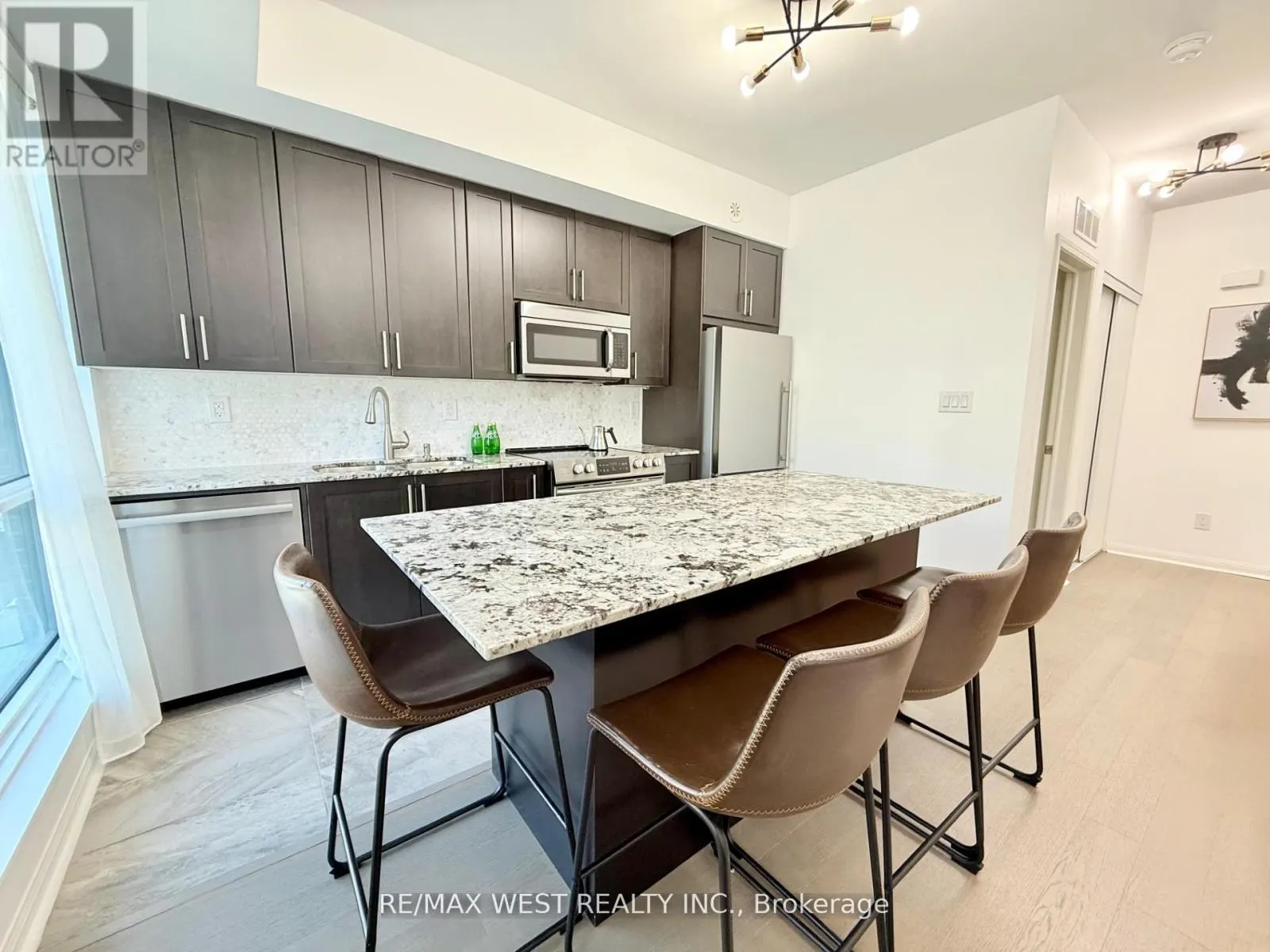 310 - 639 LAWRENCE AVENUE W