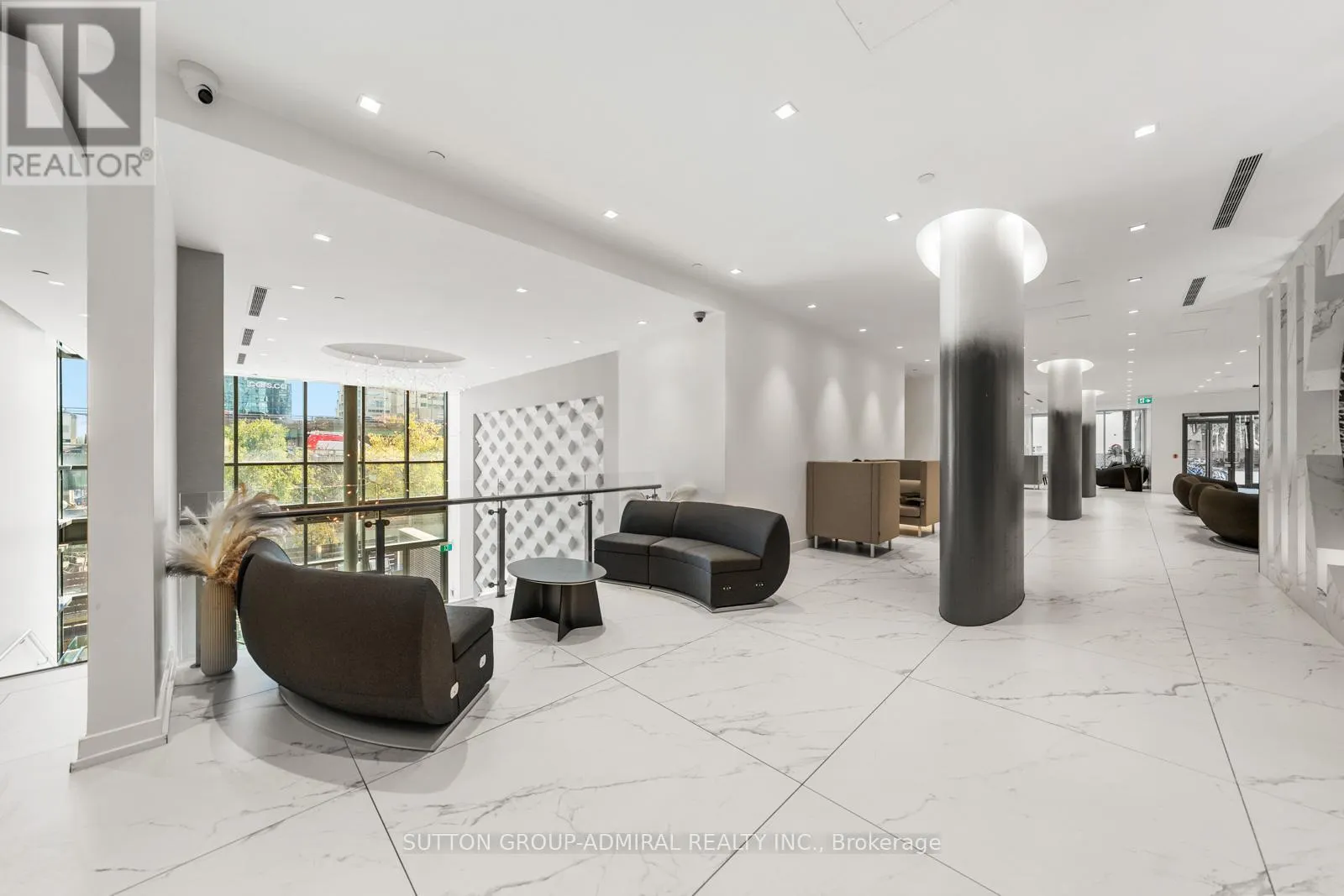 3711 - 11 BRUNEL COURT