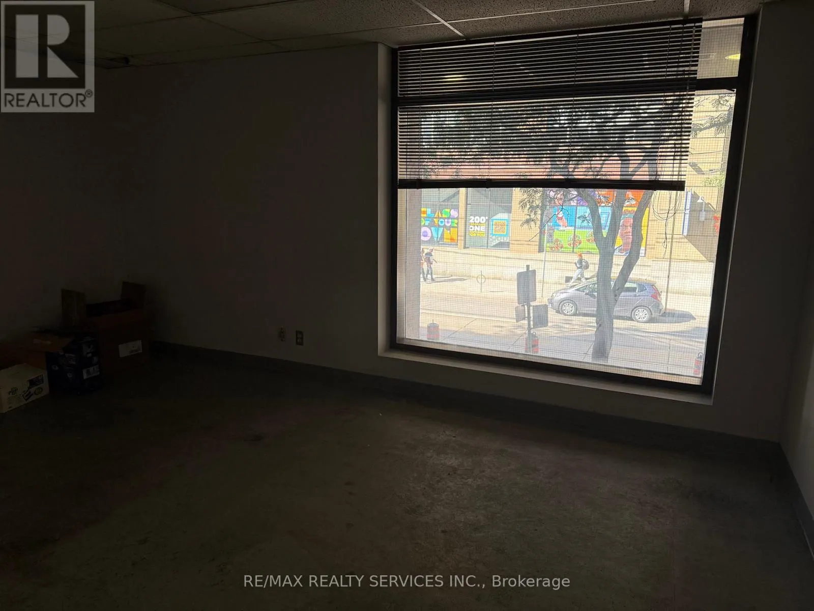 201 KING ST STREET E