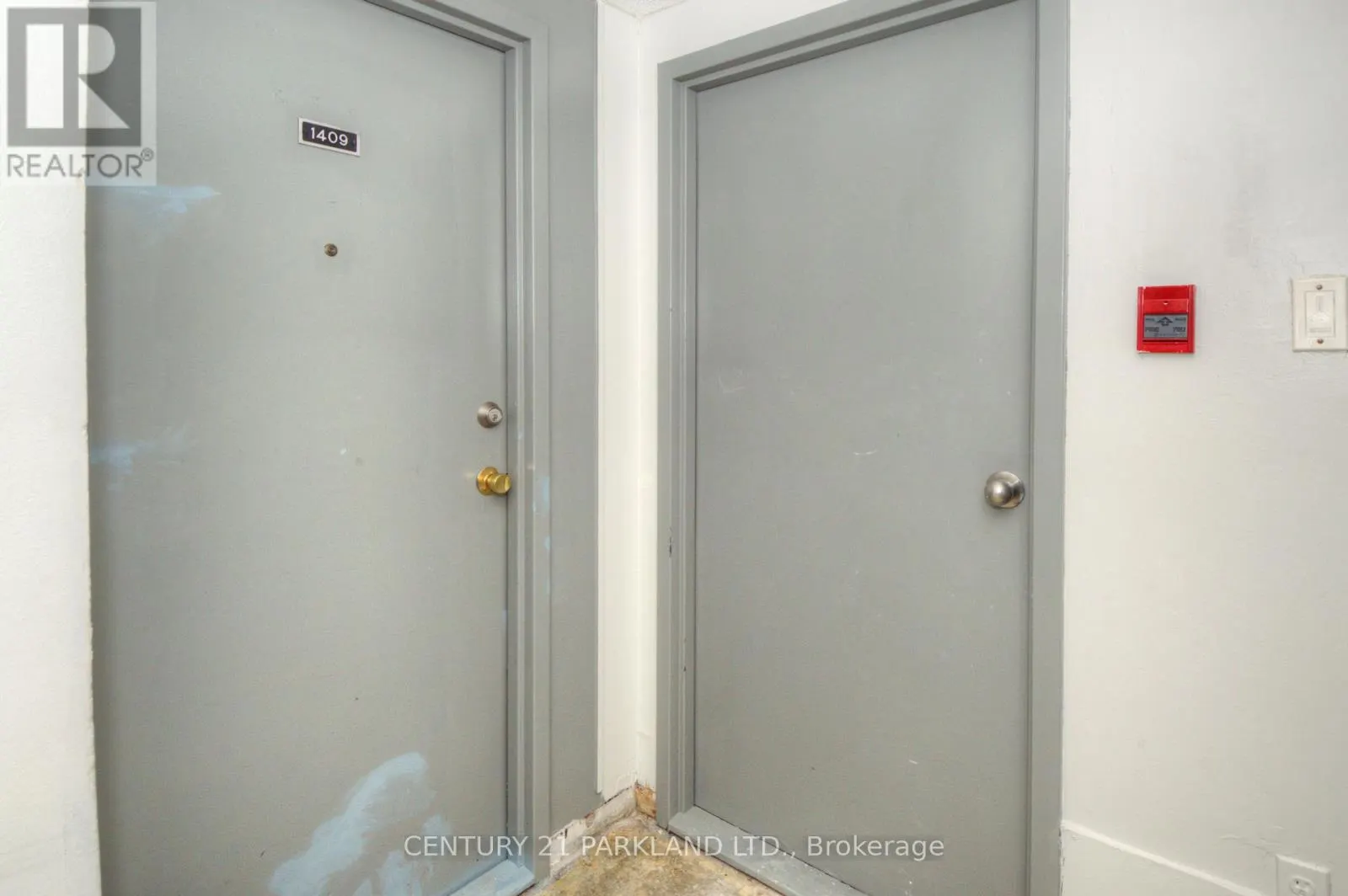 1409 - 10 SUNNY GLENWAY