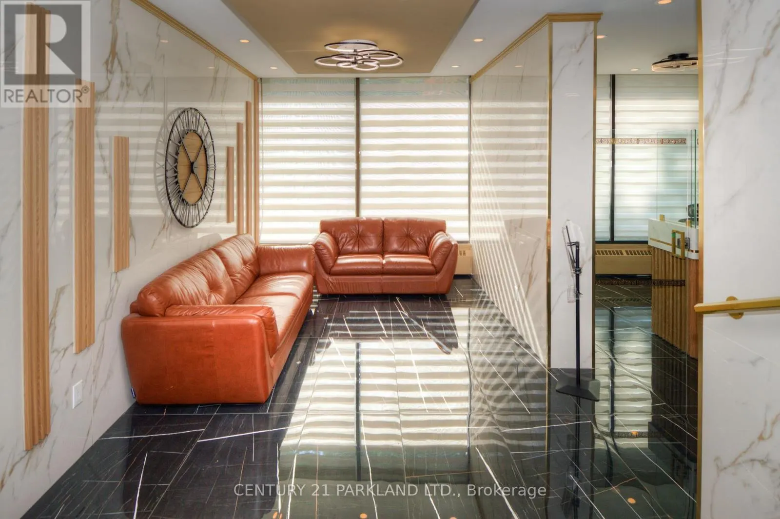 1409 - 10 SUNNY GLENWAY