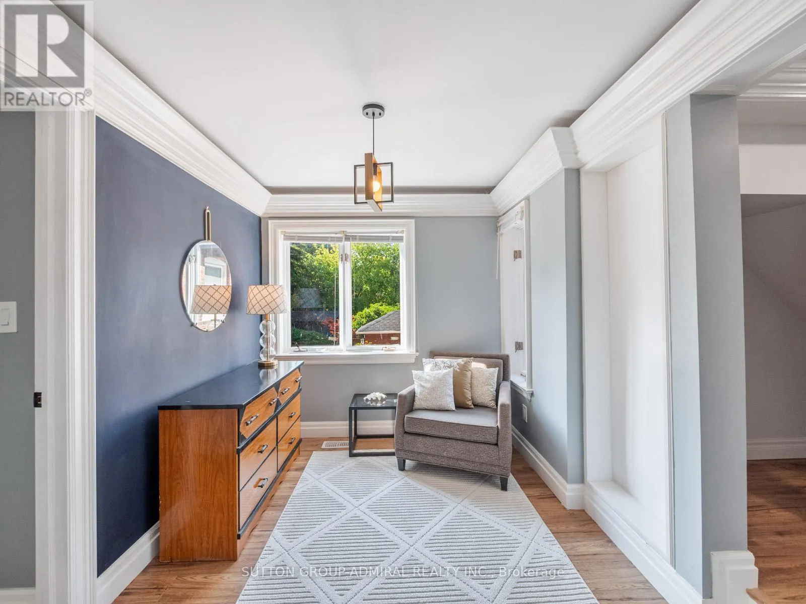 759 EGLINTON AVENUE E