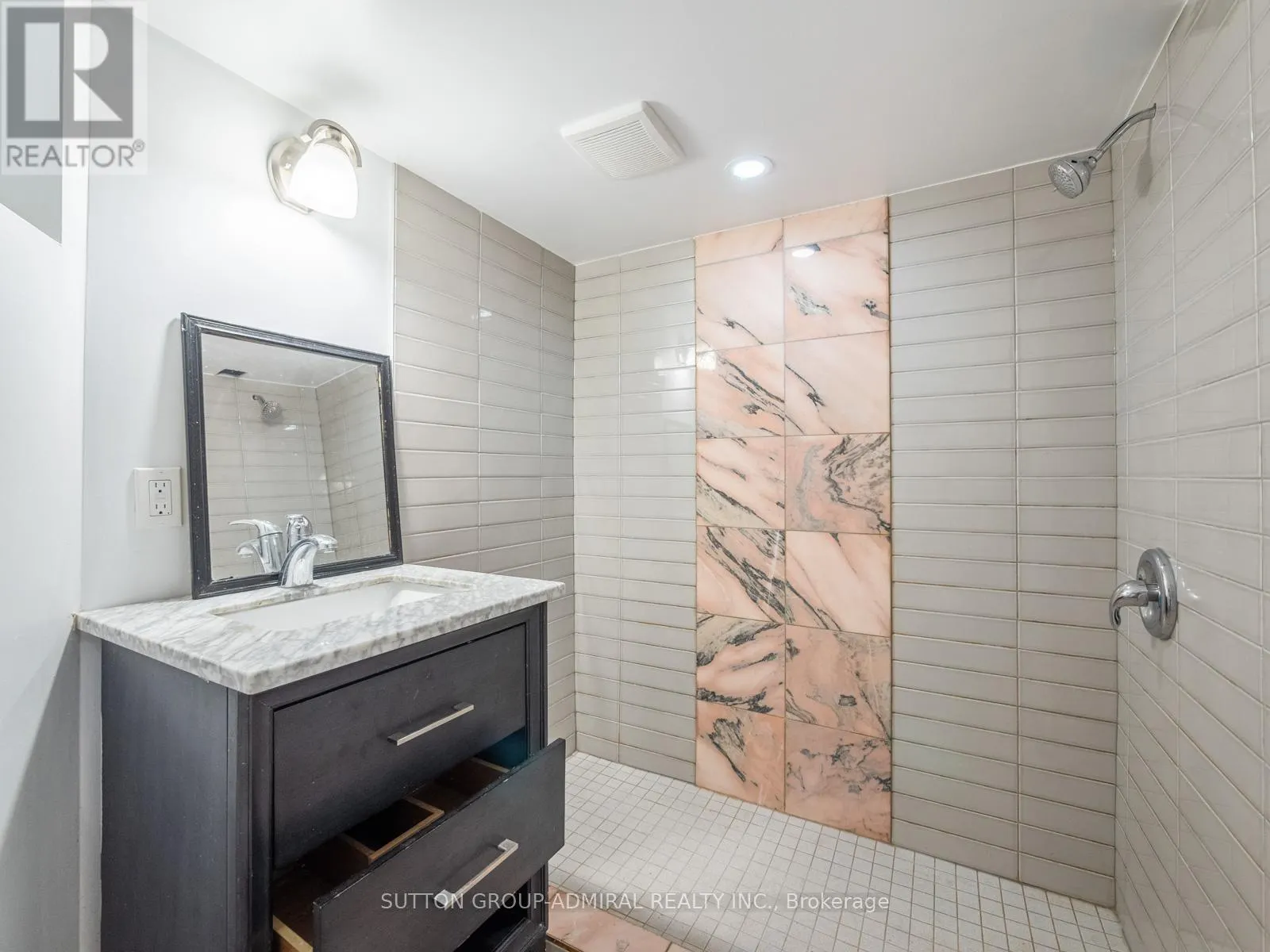 759 EGLINTON AVENUE E