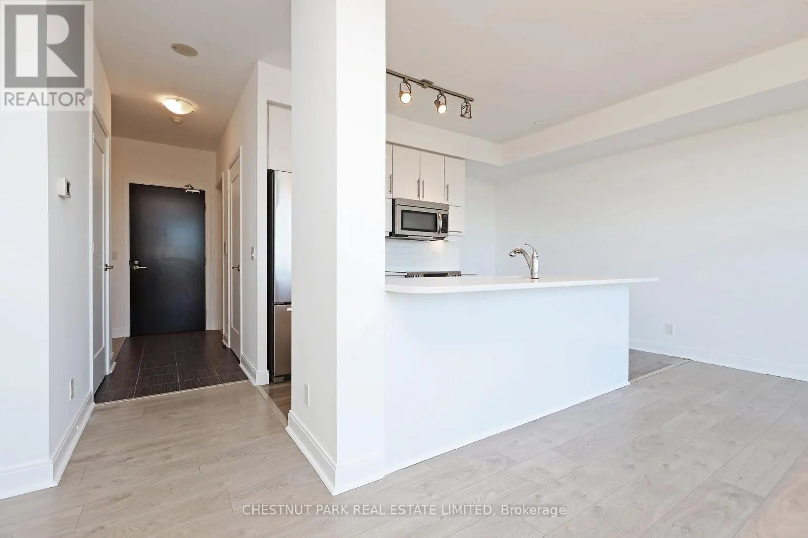 2603 - 825 CHURCH STREET
