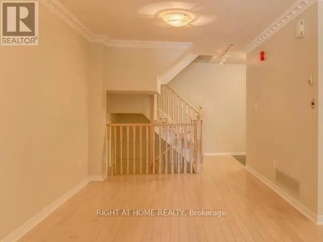 D7 - 108 FINCH AVENUE W