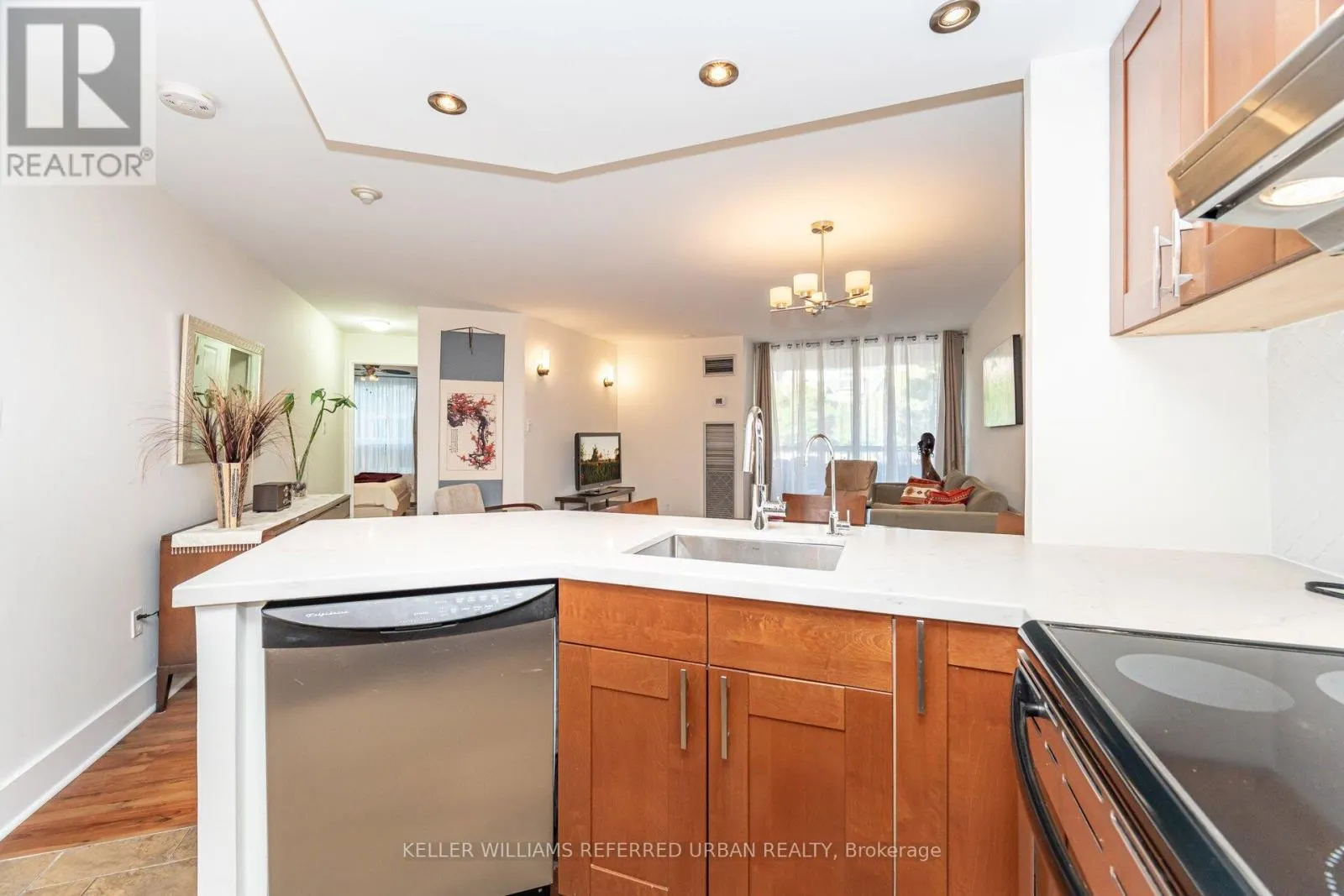 107 - 77 MAITLAND PLACE