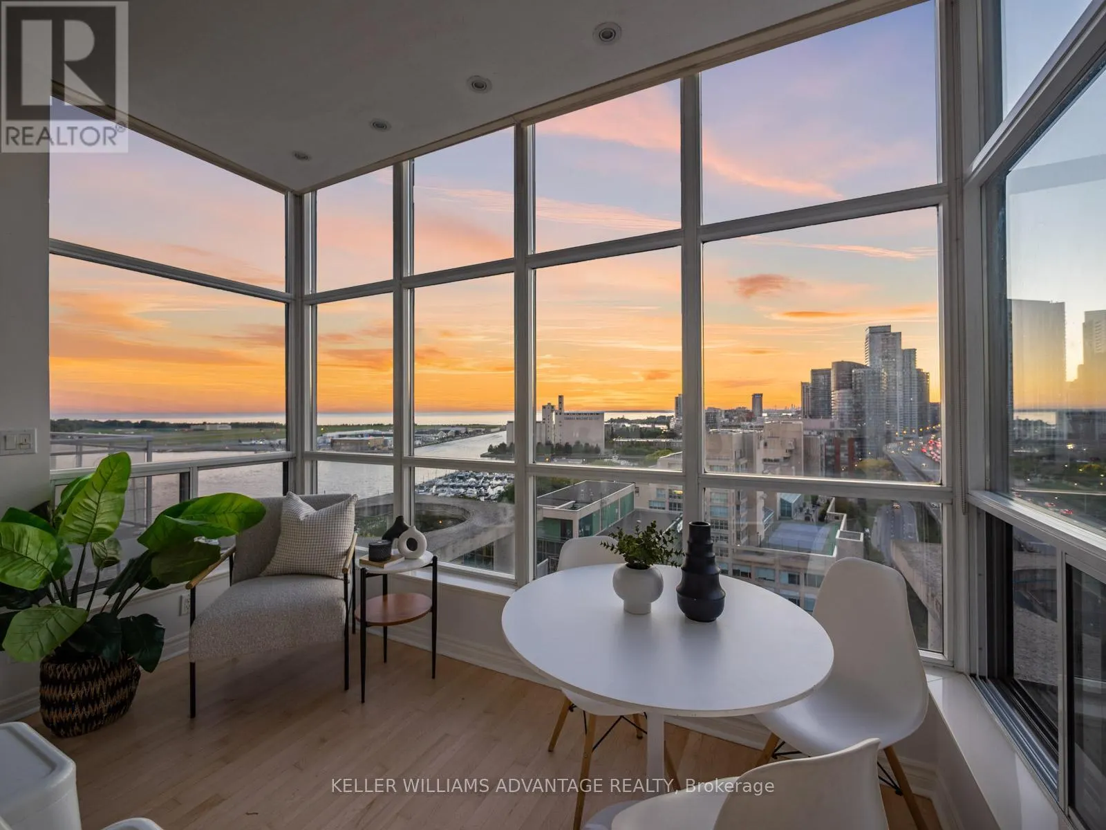 UPH3 - 410 QUEENS QUAY W