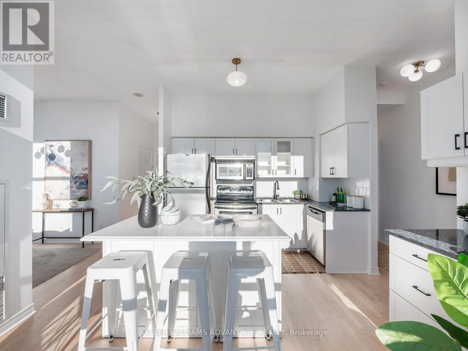 UPH3 - 410 QUEENS QUAY W