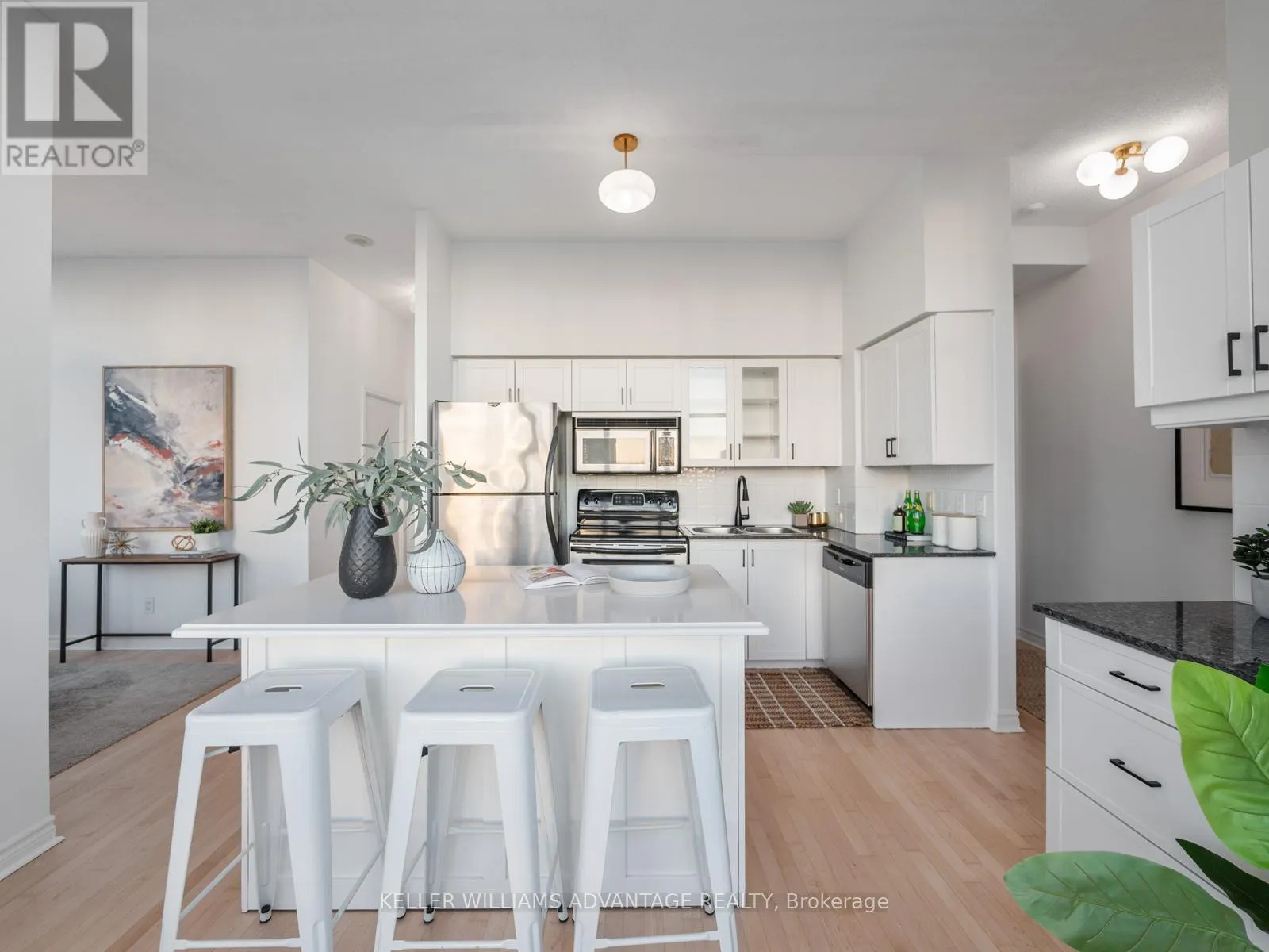 UPH3 - 410 QUEENS QUAY W