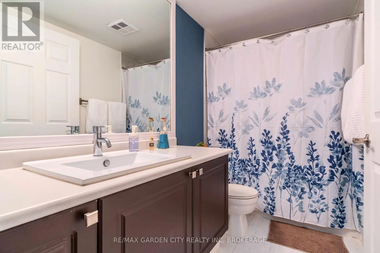 202 - 897 SHEPPARD AVENUE W, #202