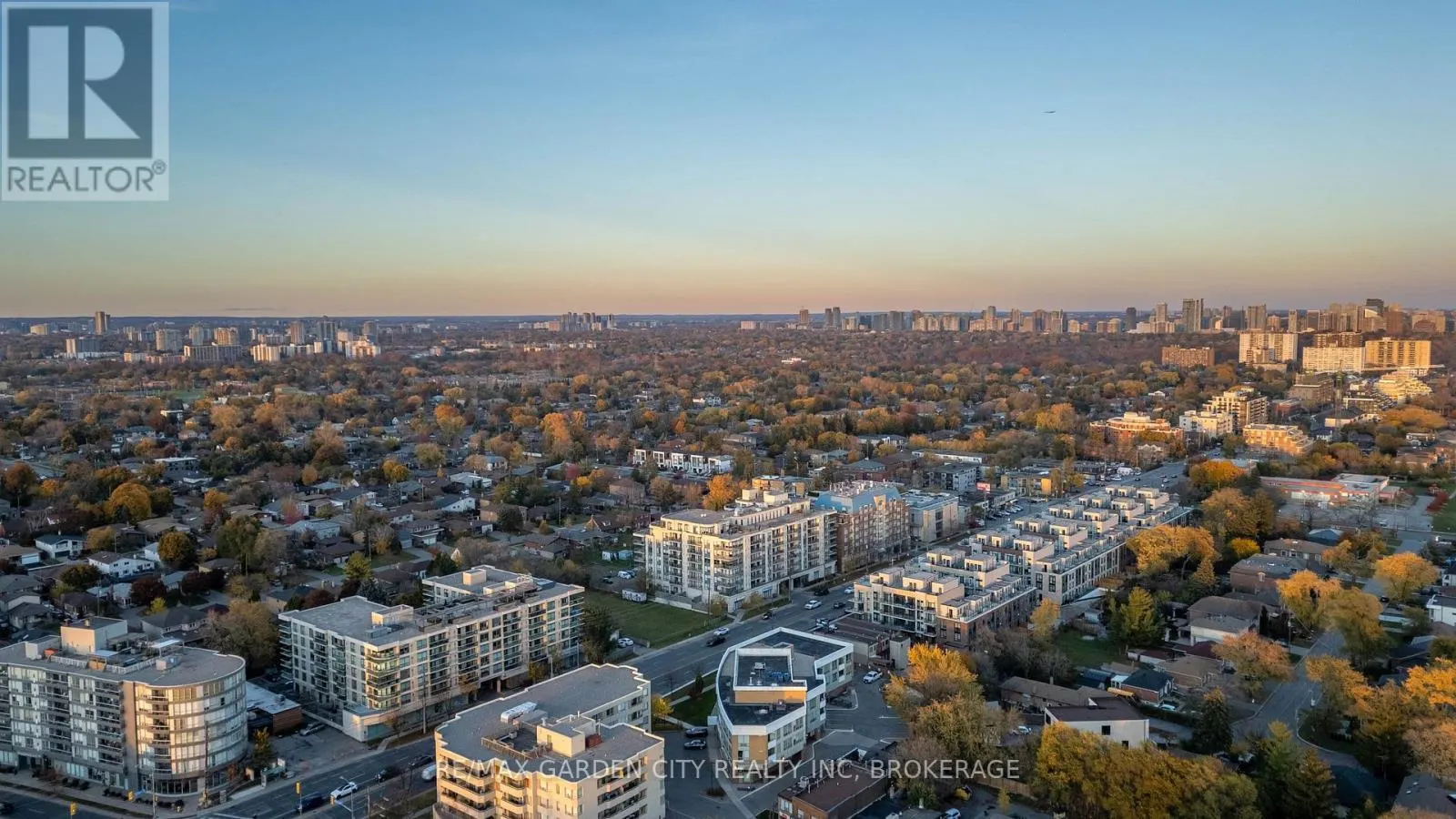202 - 897 SHEPPARD AVENUE W, #202