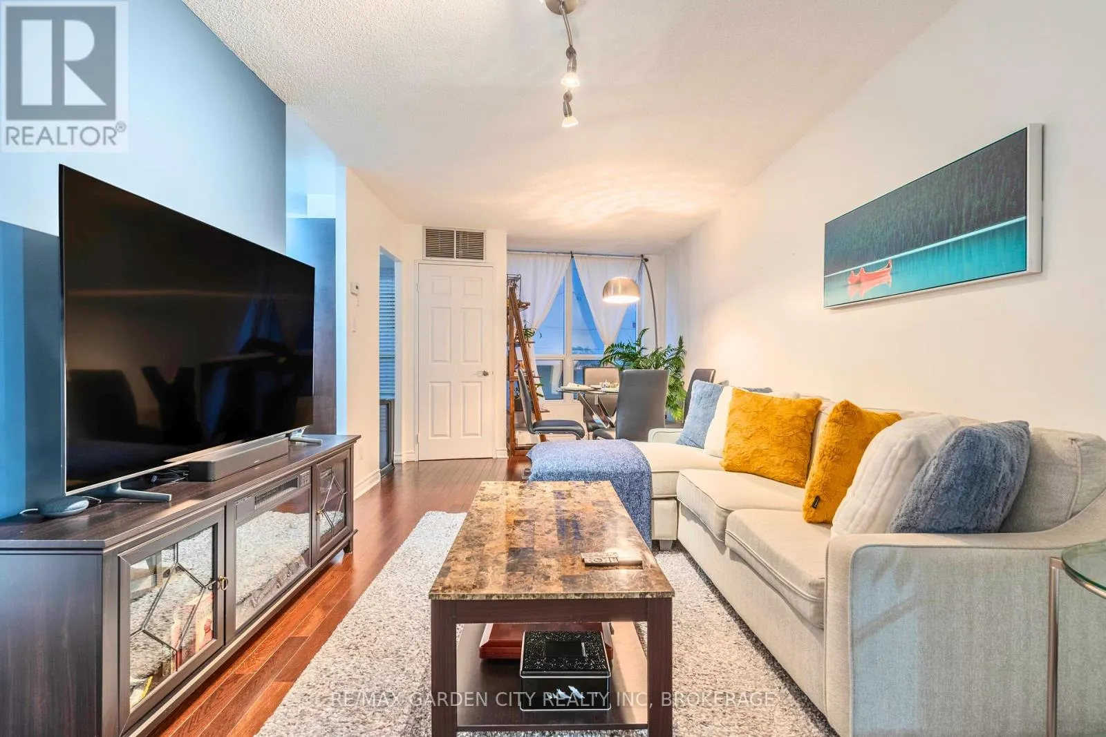 202 - 897 SHEPPARD AVENUE W, #202