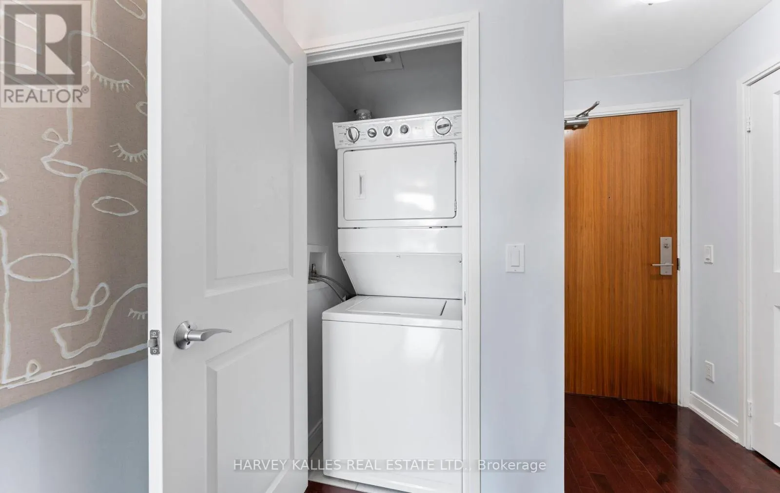 1406 - 88 BROADWAY AVENUE