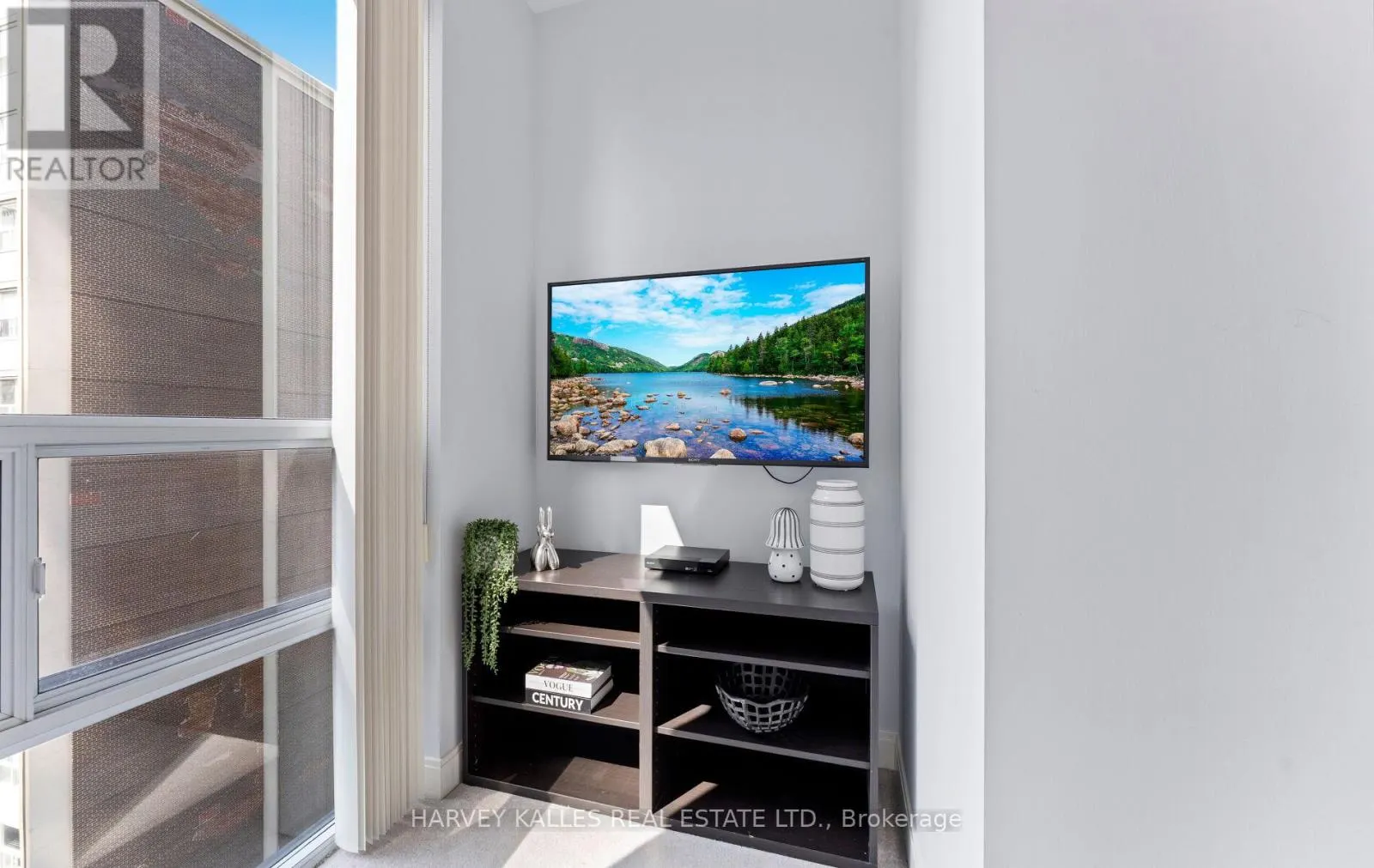 1406 - 88 BROADWAY AVENUE
