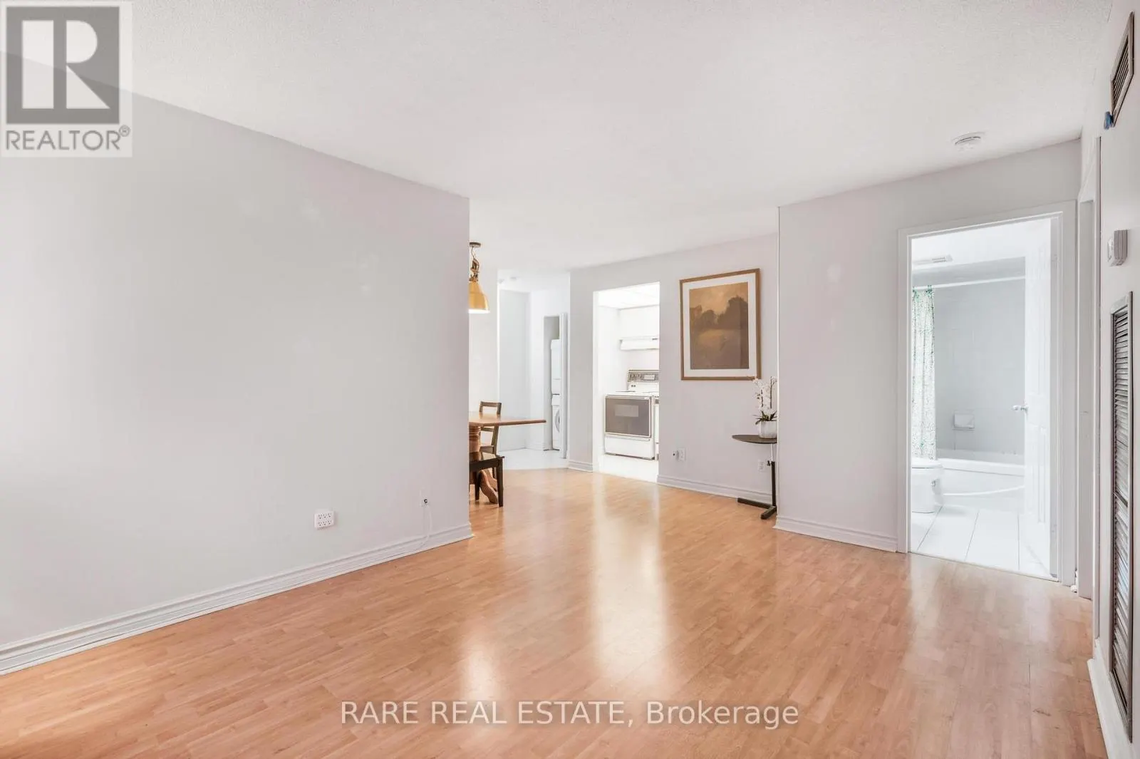 1003 - 40 SCOLLARD STREET