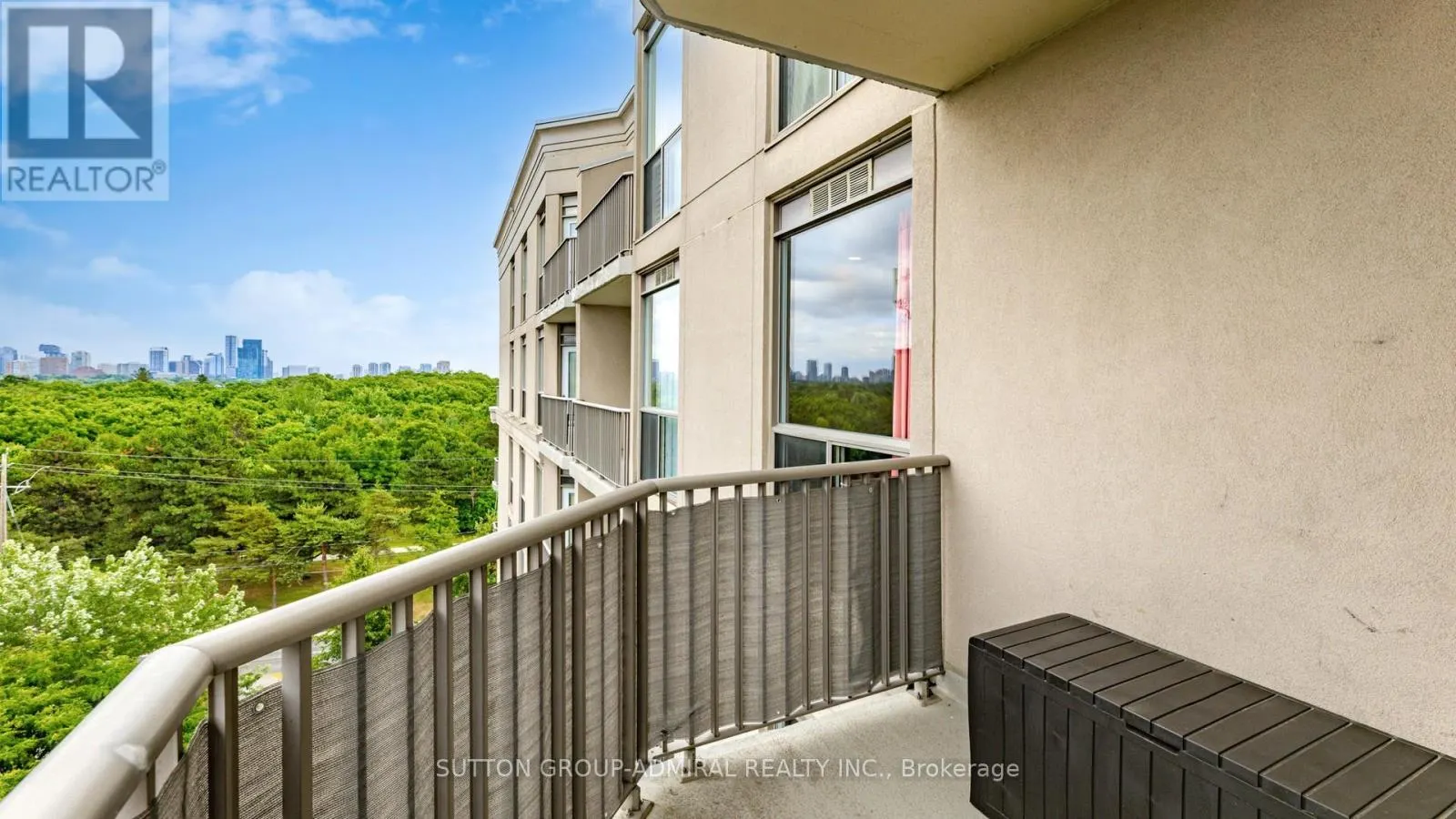 707 - 4200 BATHURST STREET