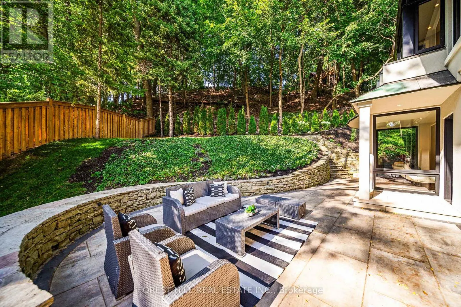 52 ROXBOROUGH DRIVE