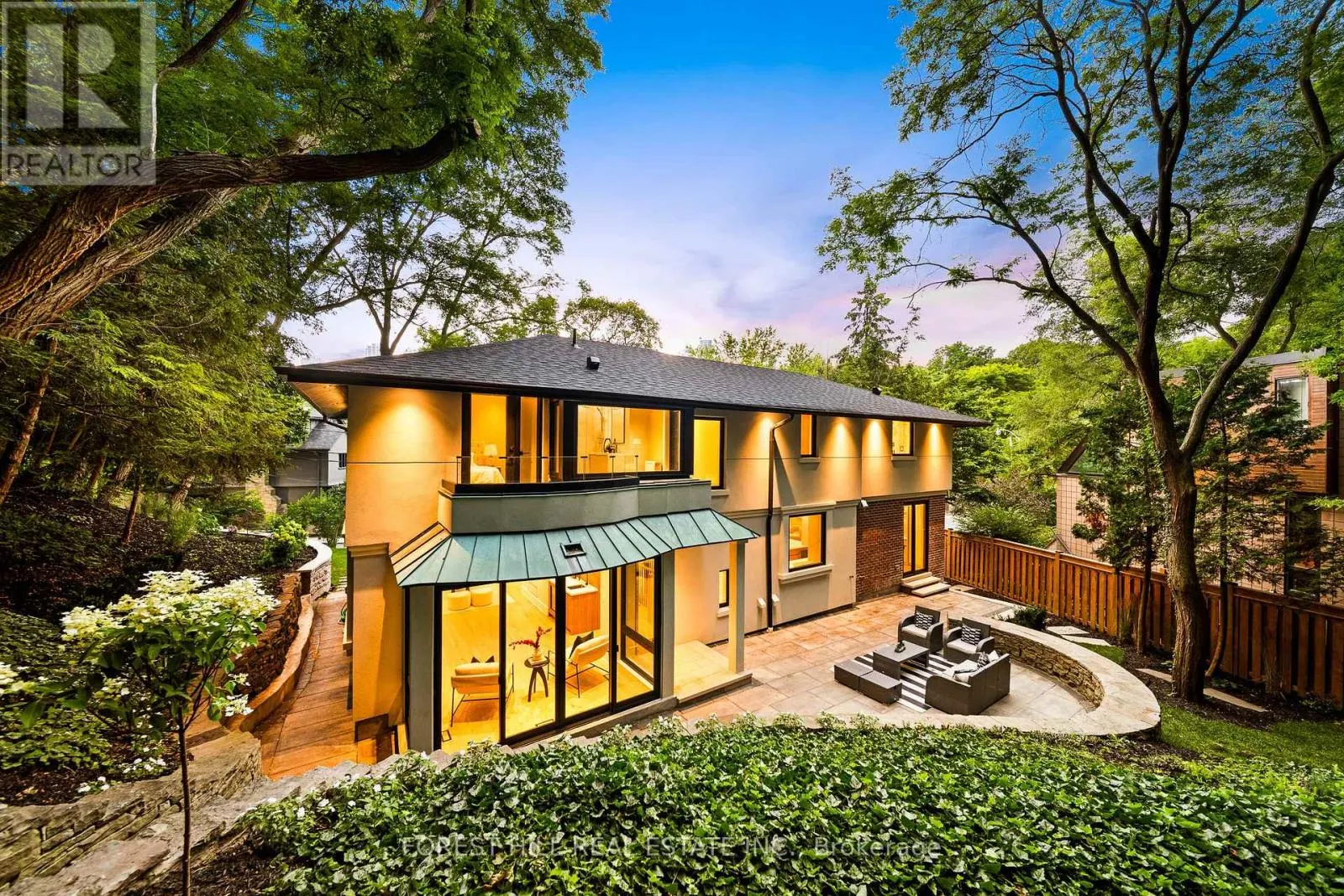 52 ROXBOROUGH DRIVE