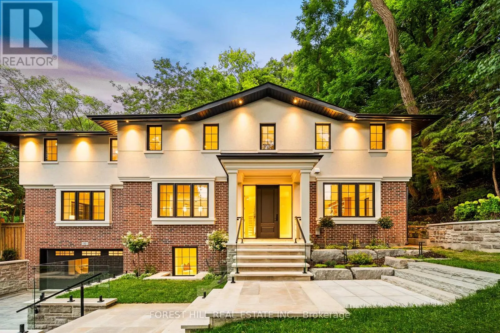 52 ROXBOROUGH DRIVE