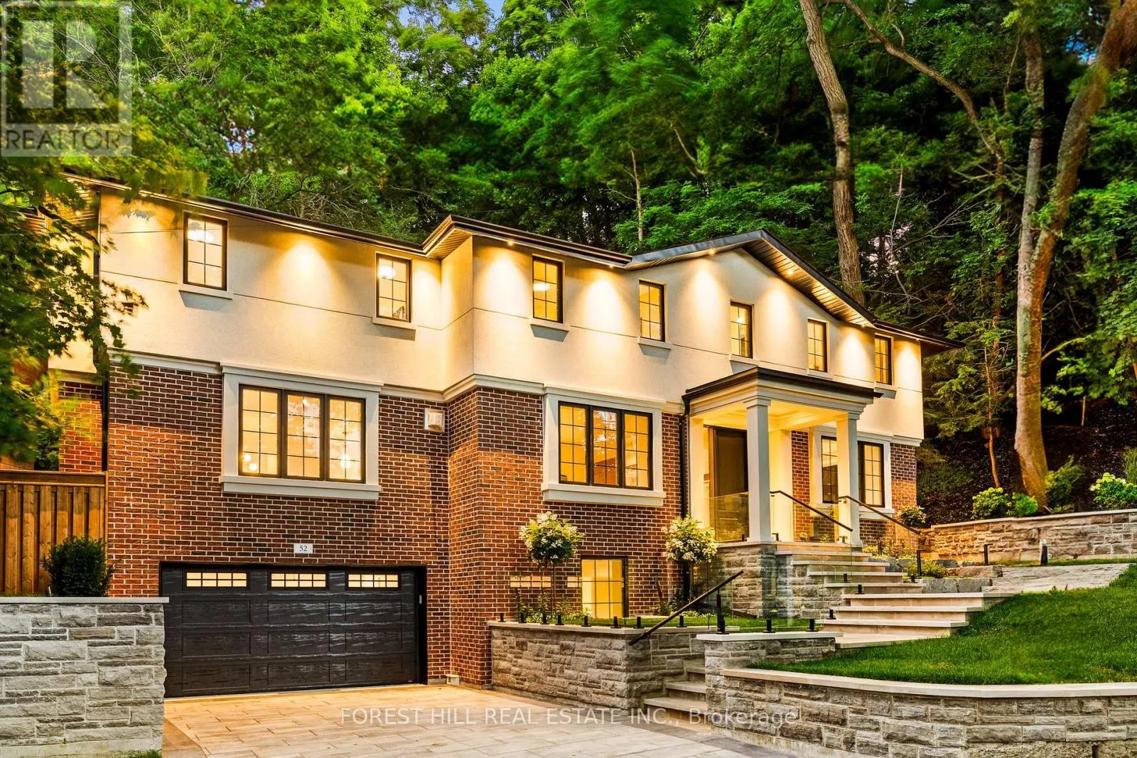 52 ROXBOROUGH DRIVE