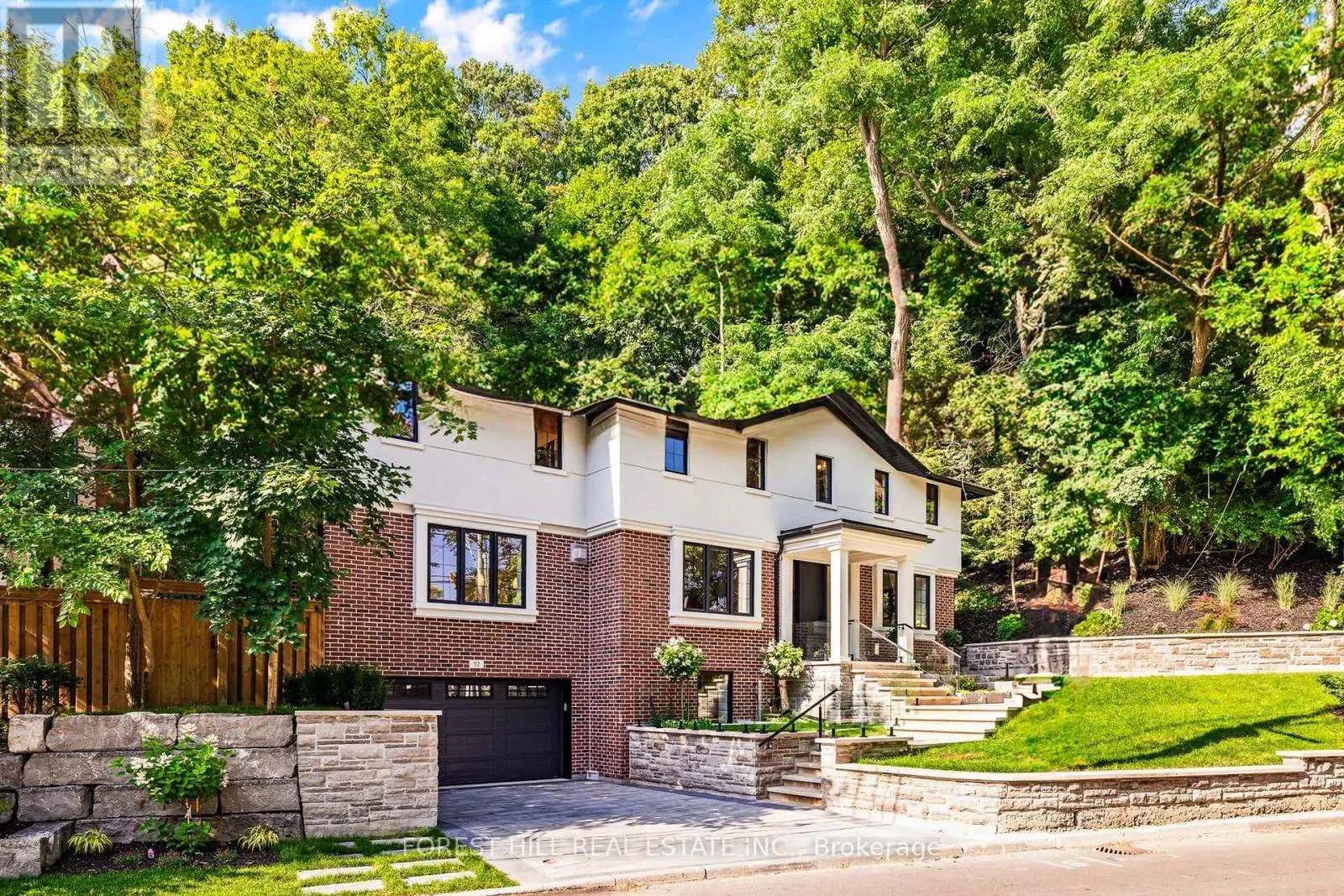 52 ROXBOROUGH DRIVE
