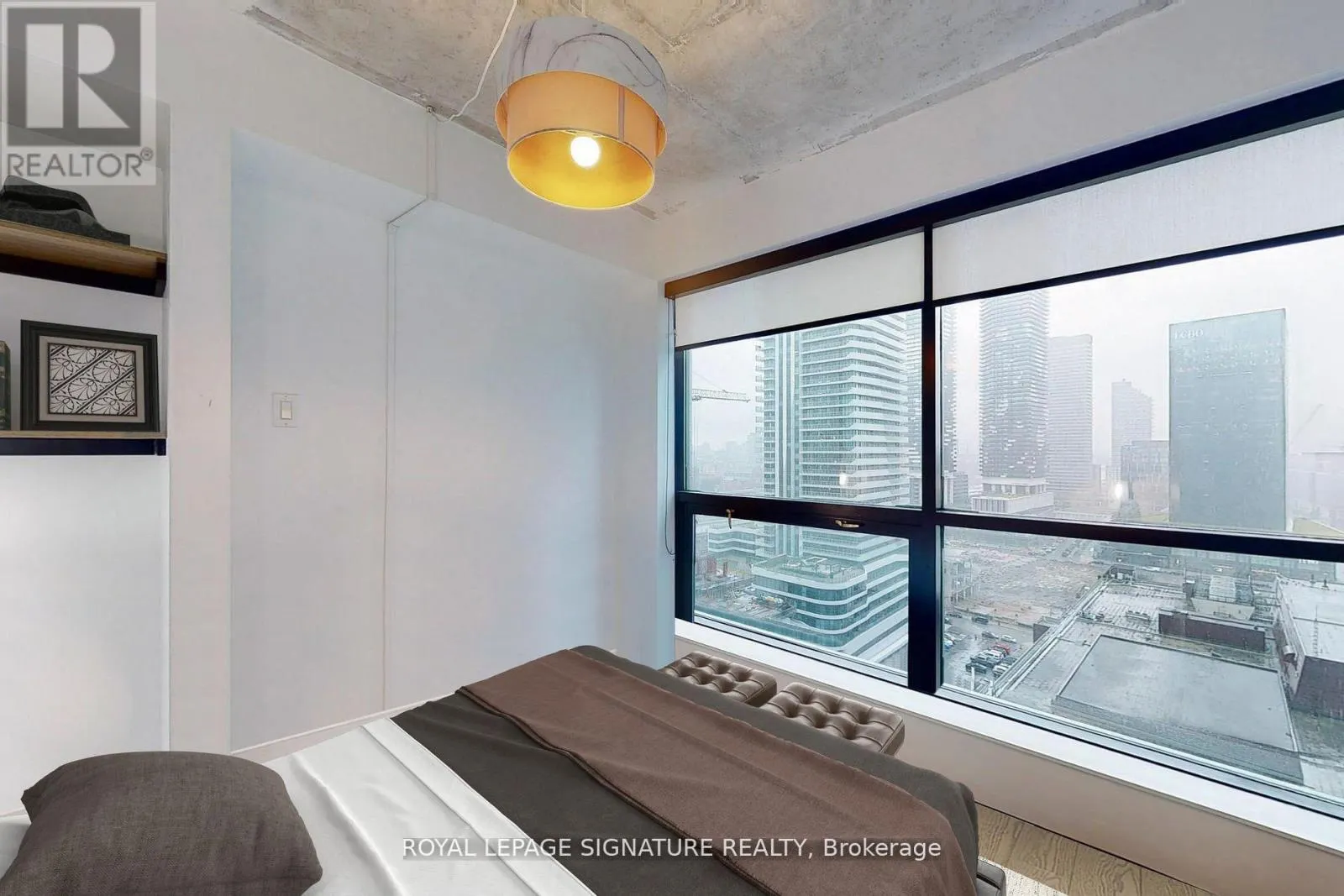 2109 - 10 YONGE STREET