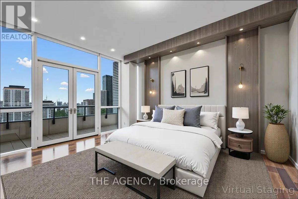 PH15 - 70 ROEHAMPTON AVENUE