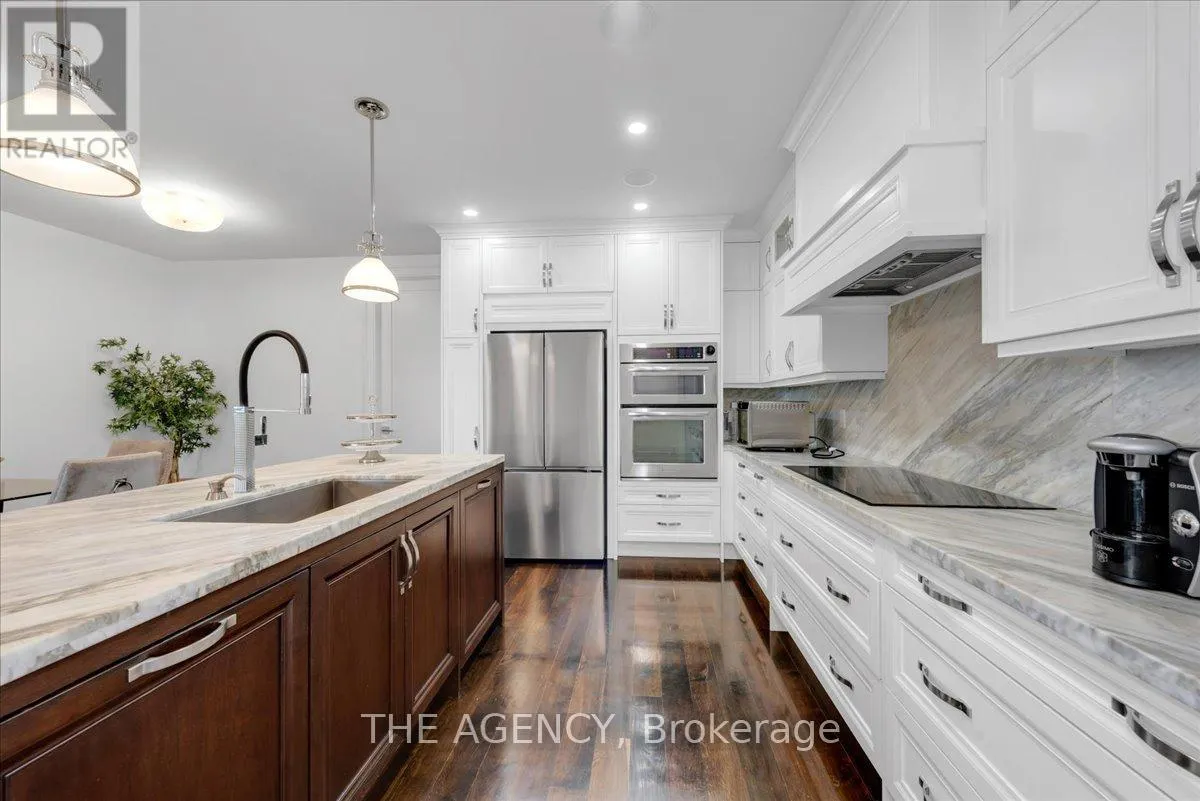 PH15 - 70 ROEHAMPTON AVENUE
