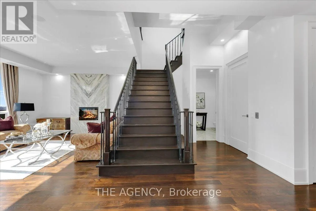 PH15 - 70 ROEHAMPTON AVENUE