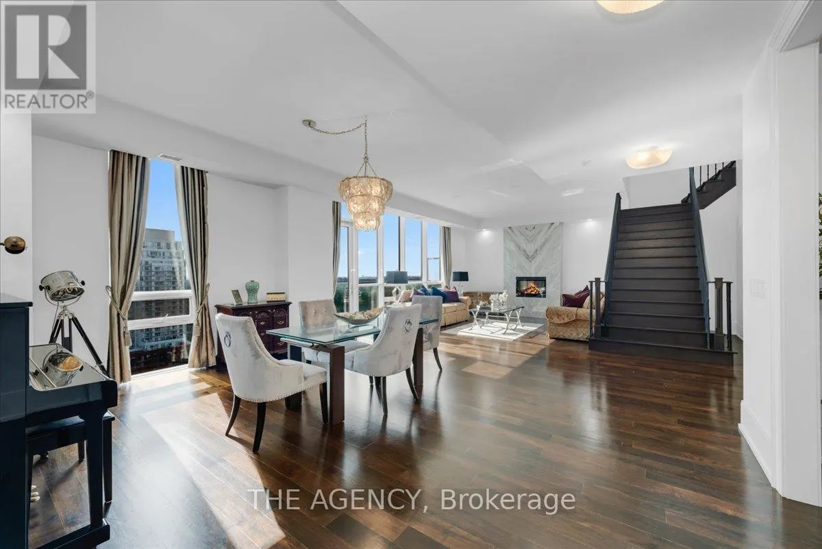 PH15 - 70 ROEHAMPTON AVENUE