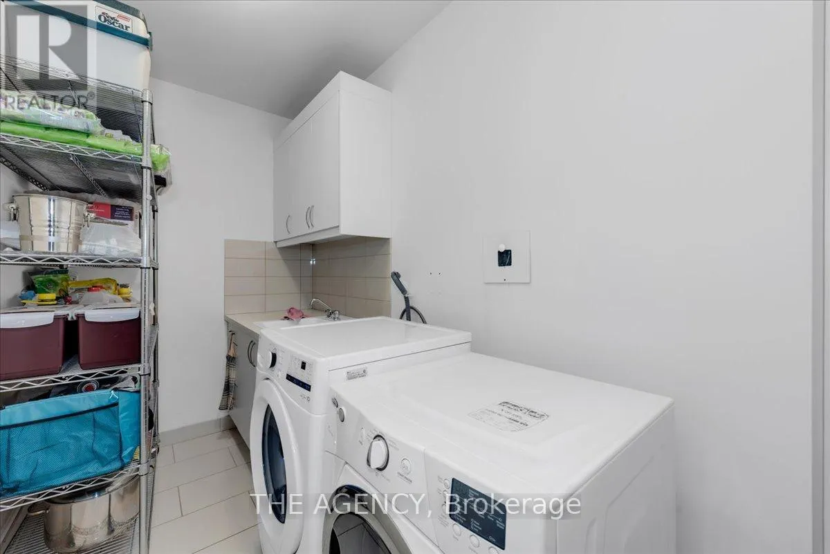 PH15 - 70 ROEHAMPTON AVENUE