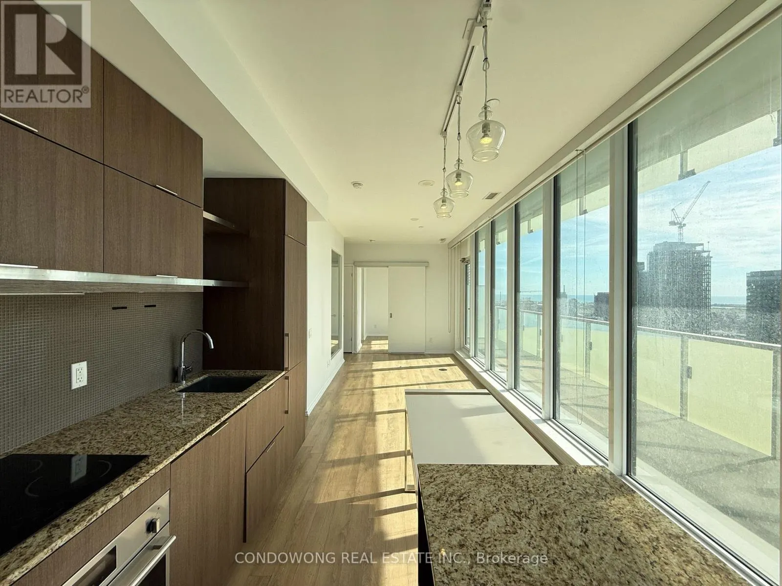 3608 - 197 YONGE STREET