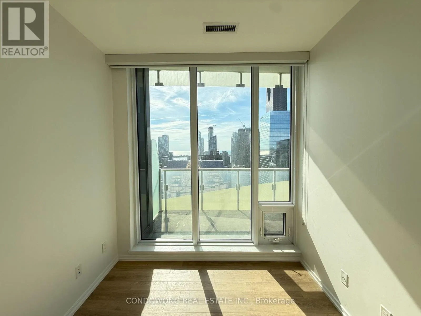 3608 - 197 YONGE STREET